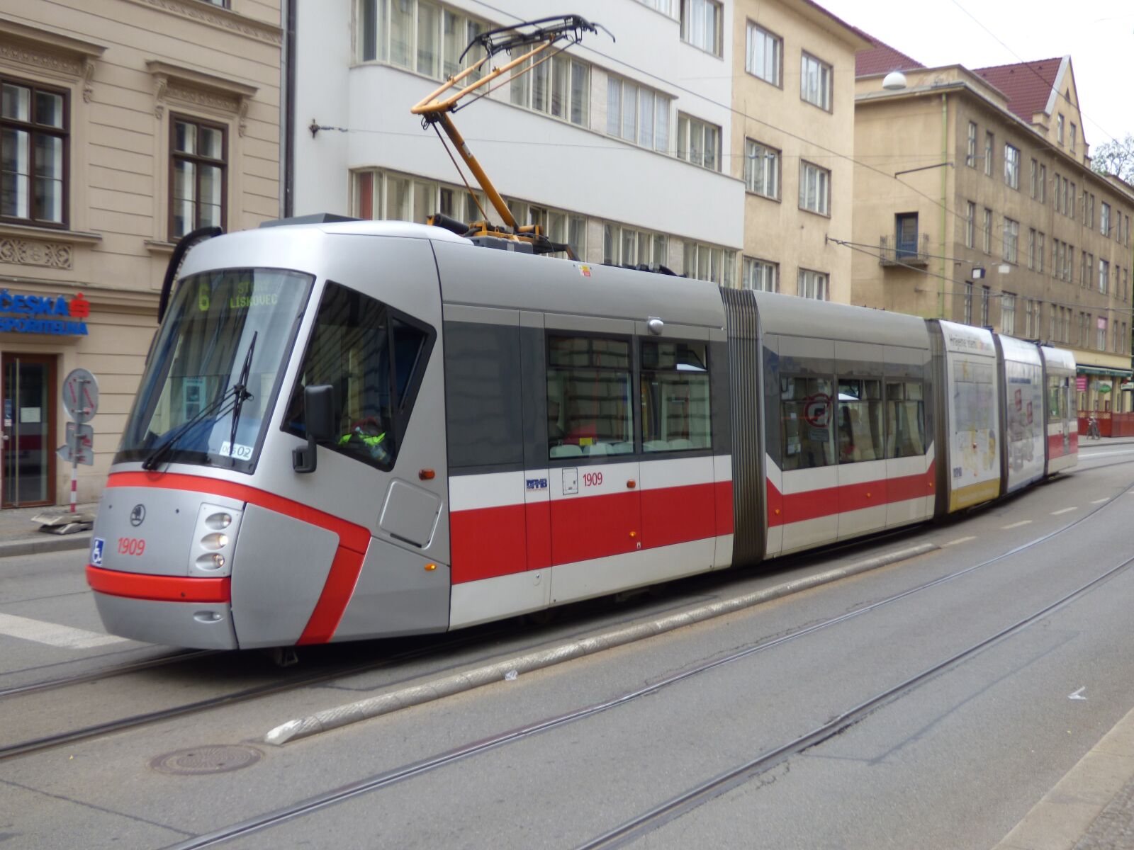 Panasonic DMC-FZ72 sample photo. Tram, the vehicle, drive photography