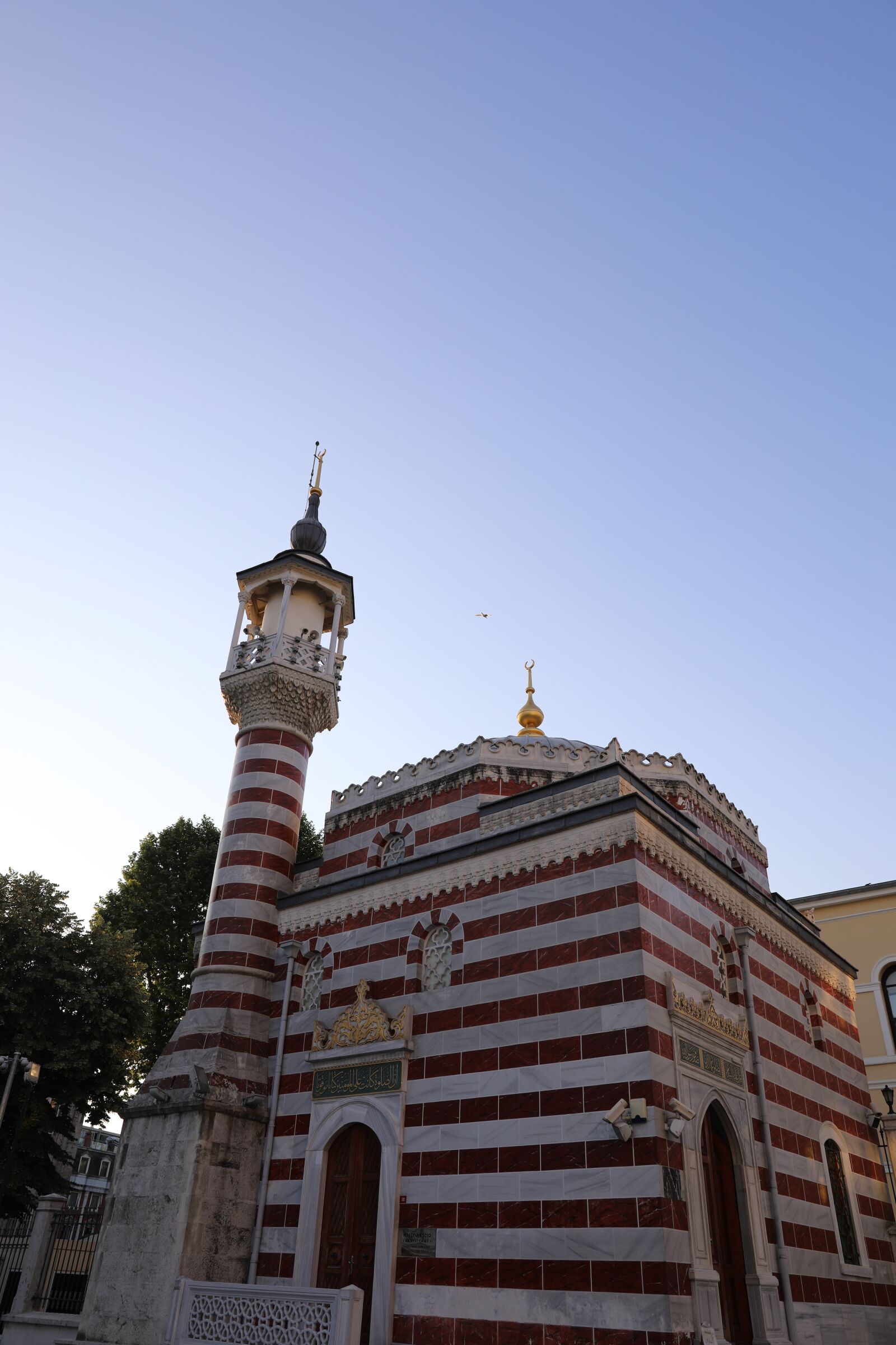 Canon EOS 5D Mark IV + Canon EF 24-70mm F2.8L II USM sample photo. Turkey, istanbul, mosque photography