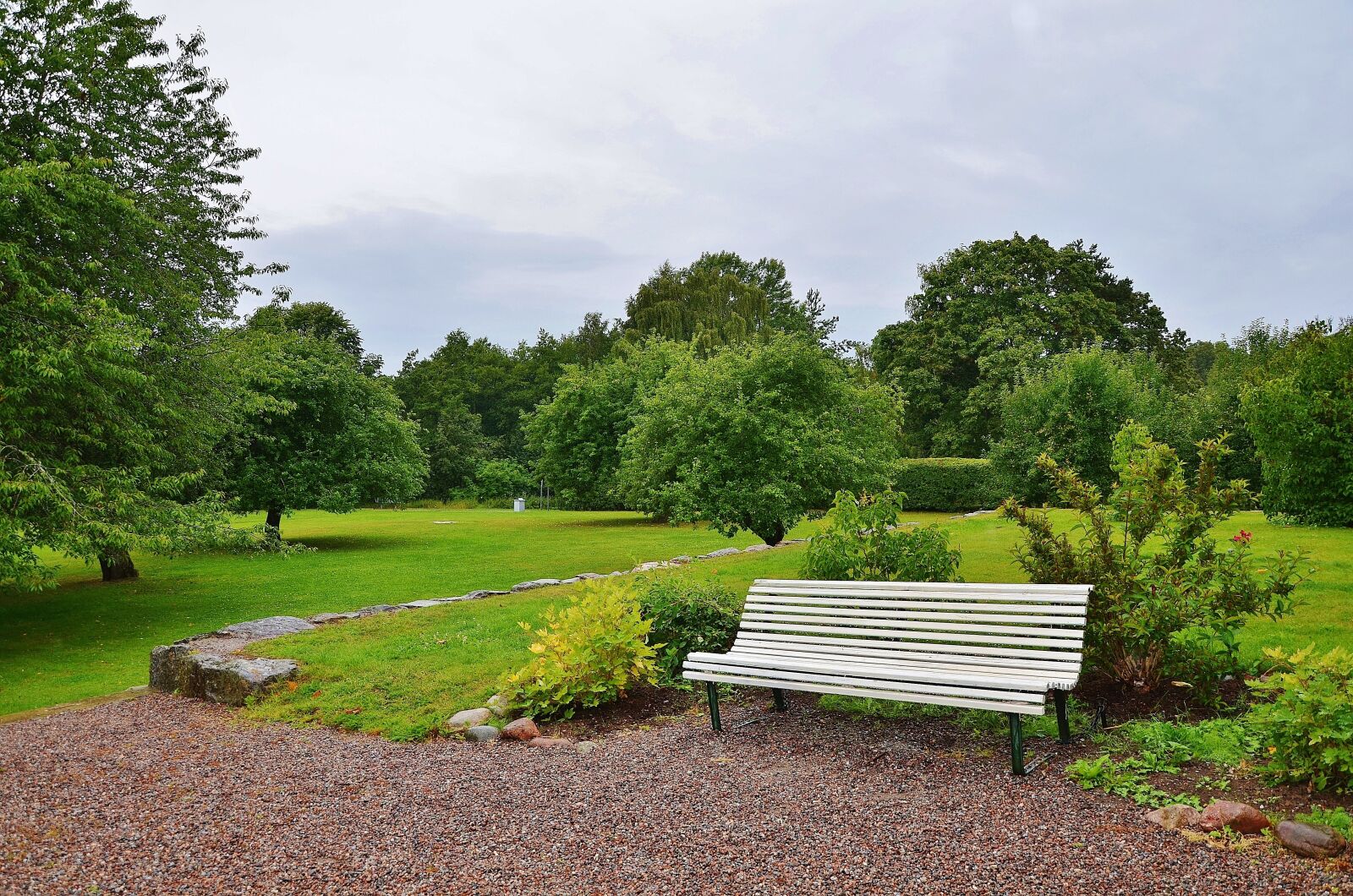 Nikon D7000 sample photo. Bench, park, sit photography