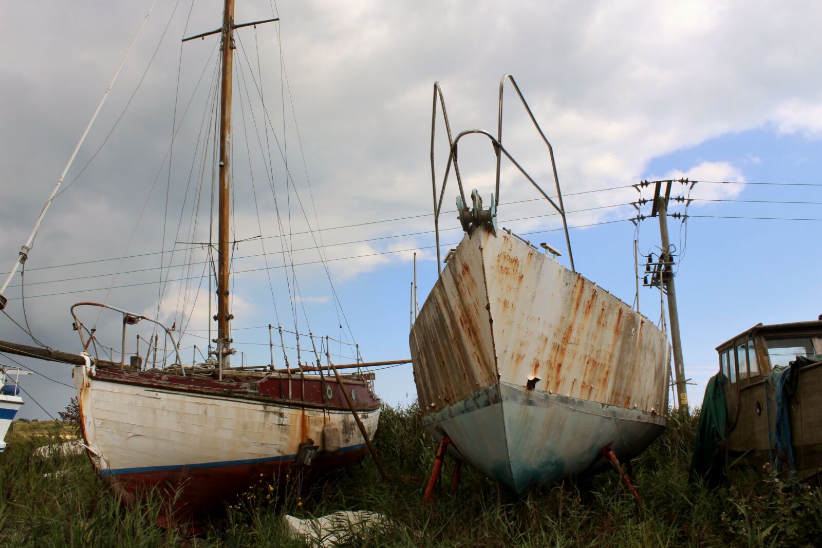 Canon EOS 650D (EOS Rebel T4i / EOS Kiss X6i) sample photo. Boats, abandoned, wooden photography