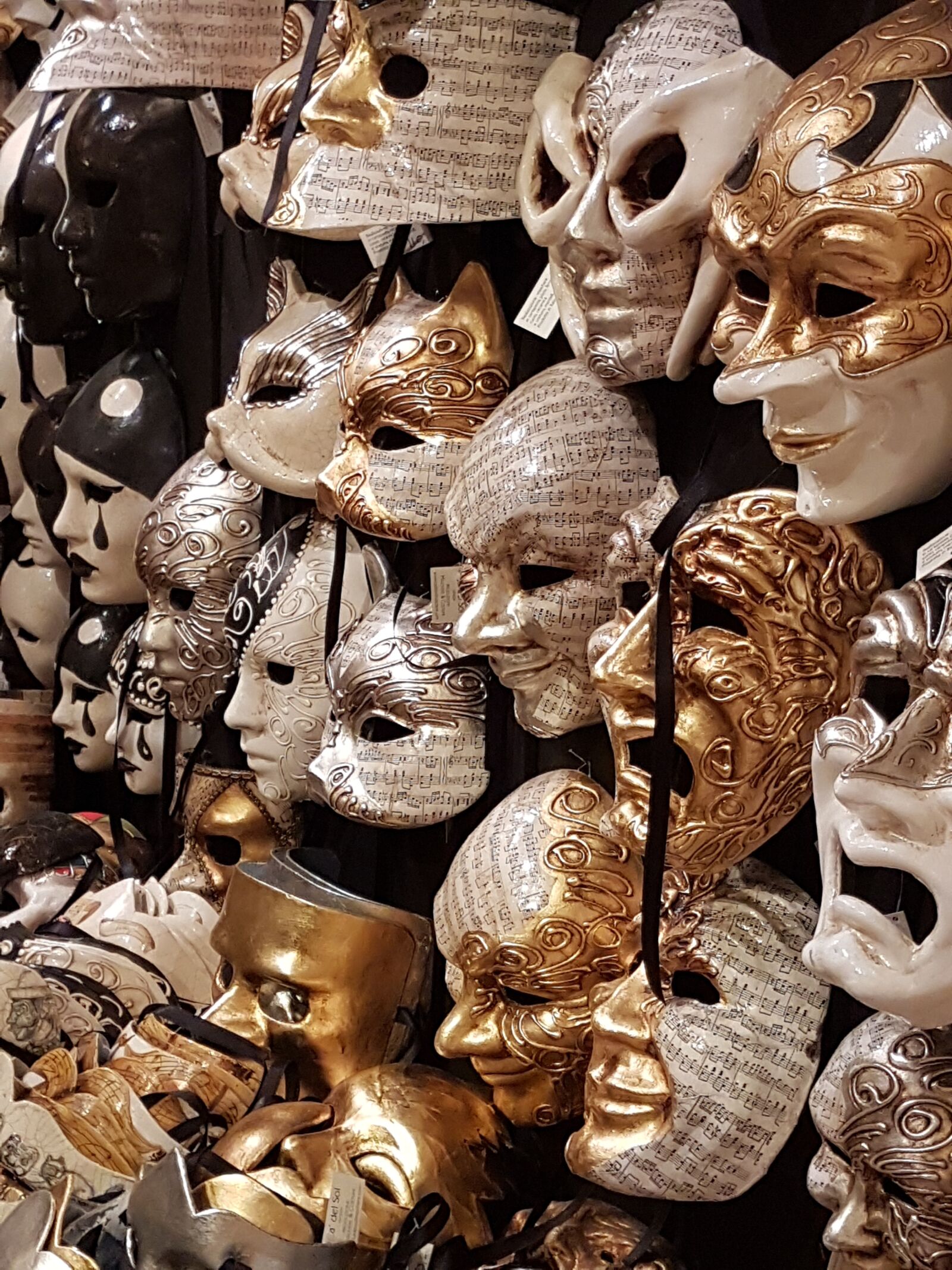 Samsung Galaxy S7 Edge sample photo. Venetian masks, mask, criminal photography