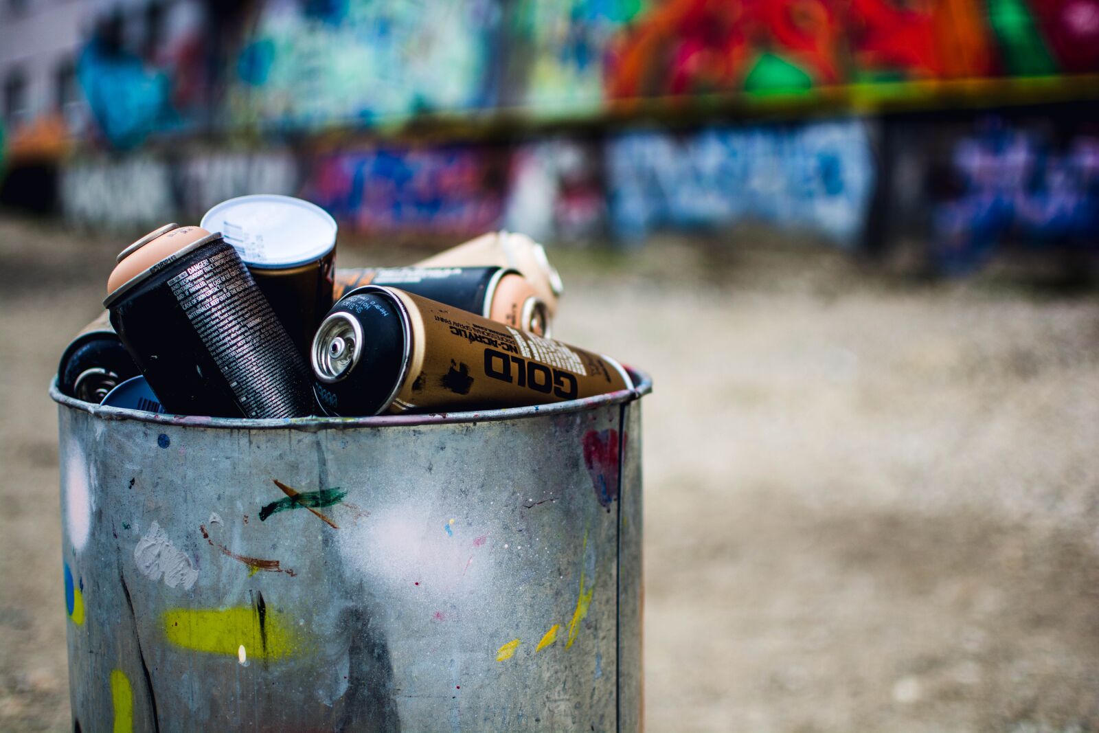 Nikon D5200 sample photo. Graffiti, art, cans photography