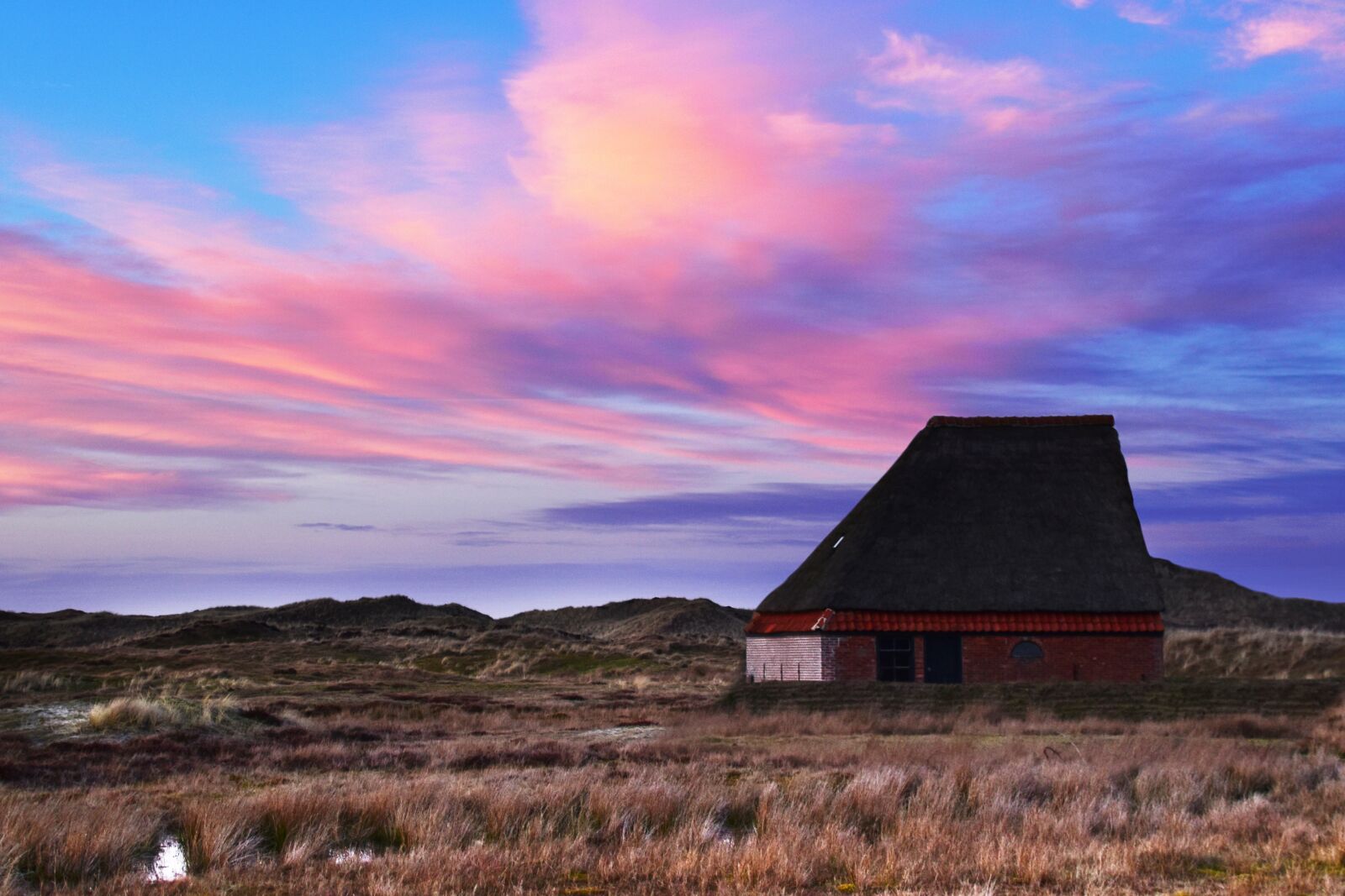 Nikon D5500 sample photo. Sunset, house, field photography