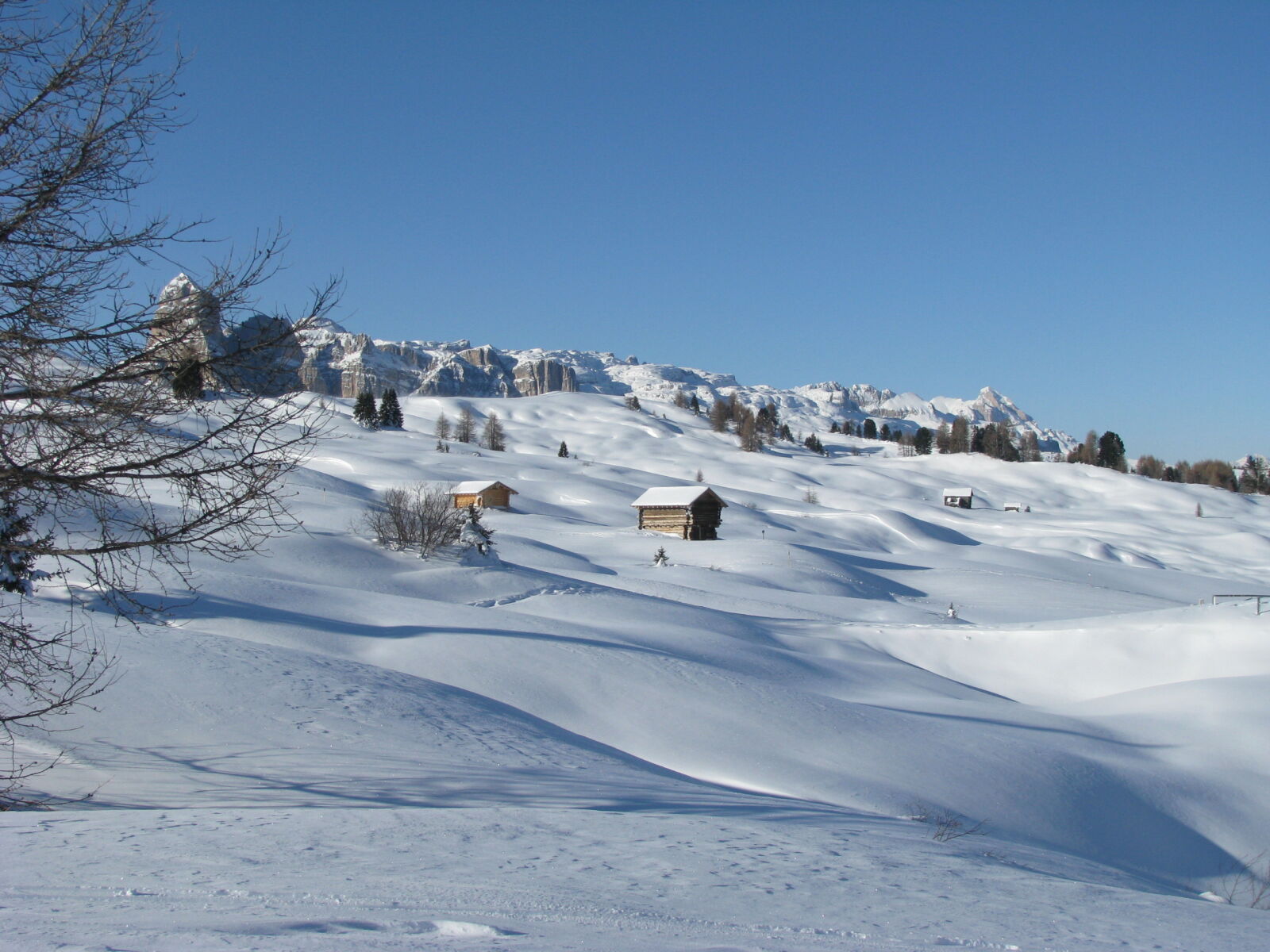 Canon POWERSHOT SX100 IS sample photo. Dolomites, winter photography
