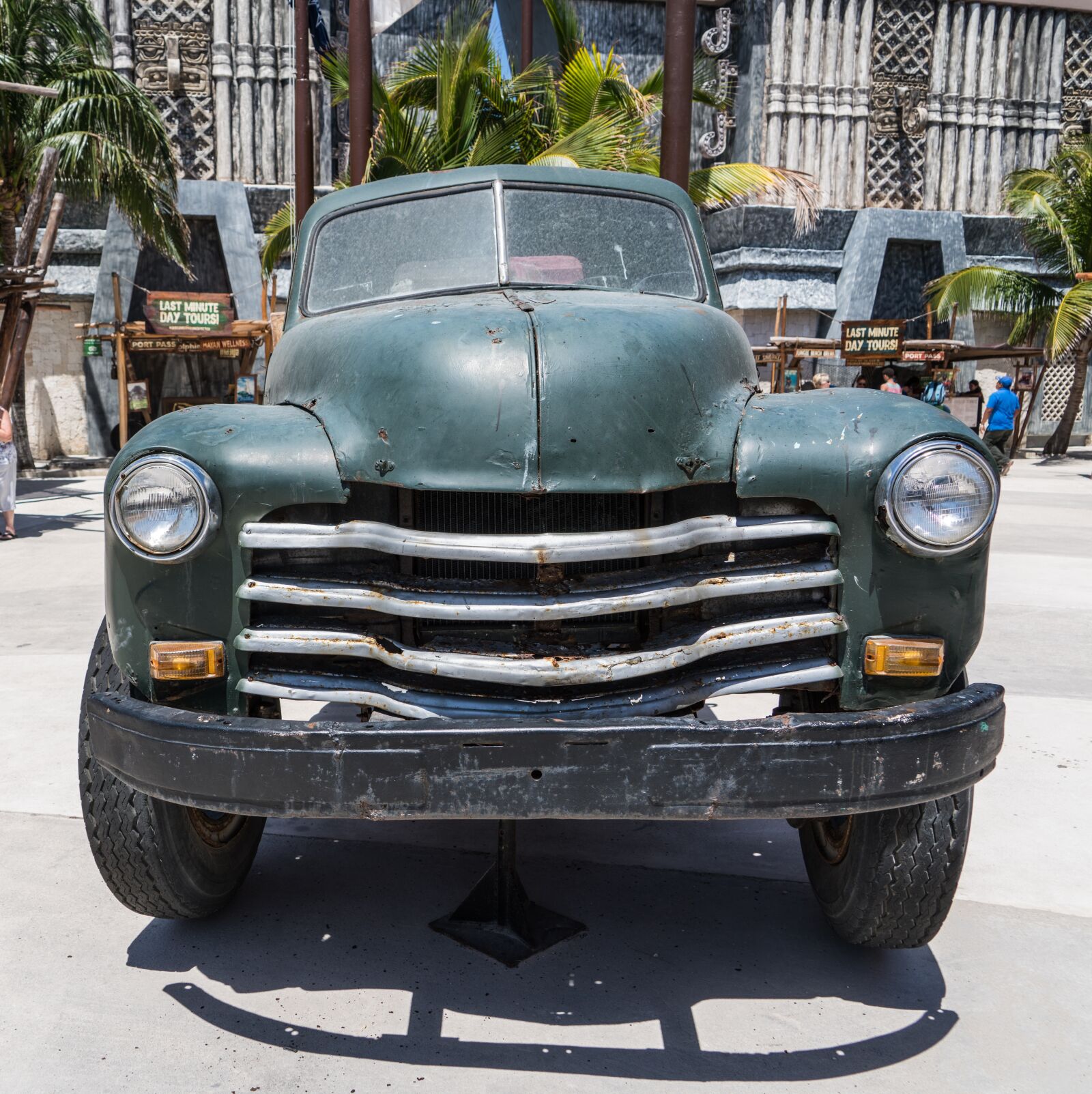 Sony a7R II sample photo. Antique, truck, car photography