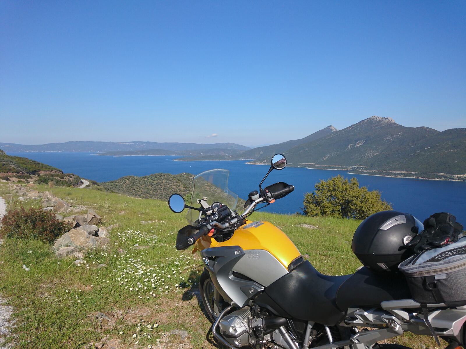 Sony Xperia Z3+ sample photo. Motorcycle, pilion, roadtrip, trip photography