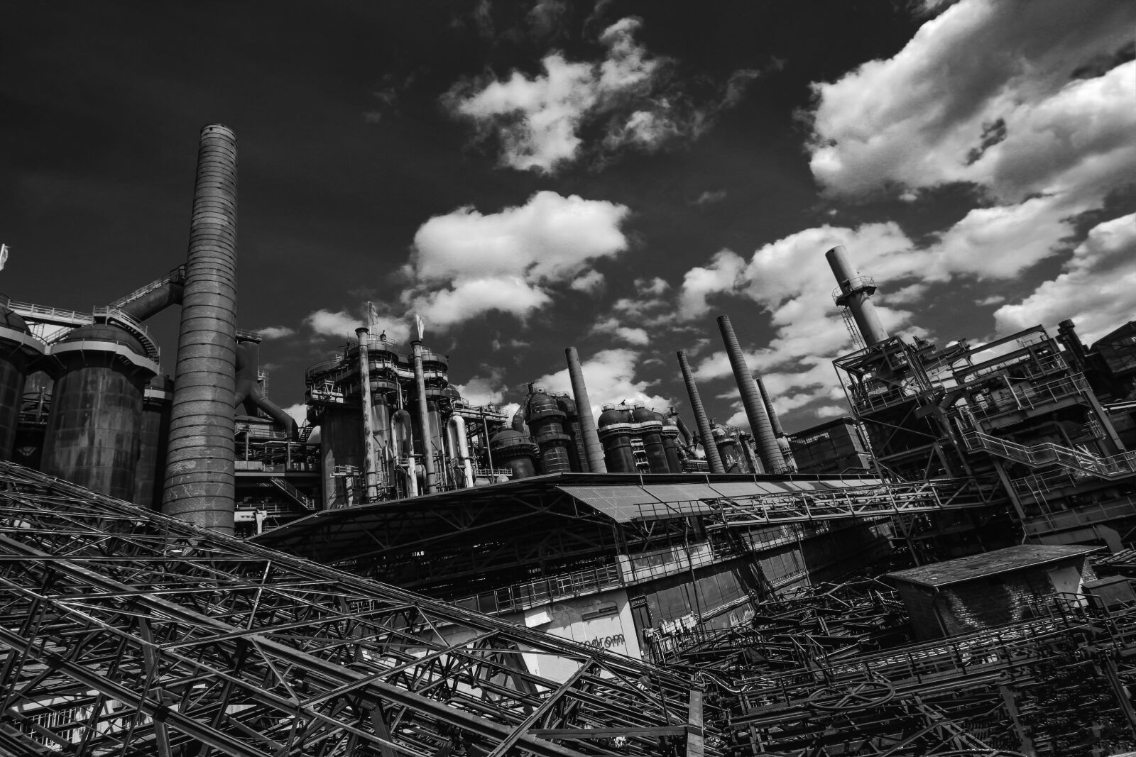 Canon EOS 700D (EOS Rebel T5i / EOS Kiss X7i) sample photo. Steel hut, black white photography