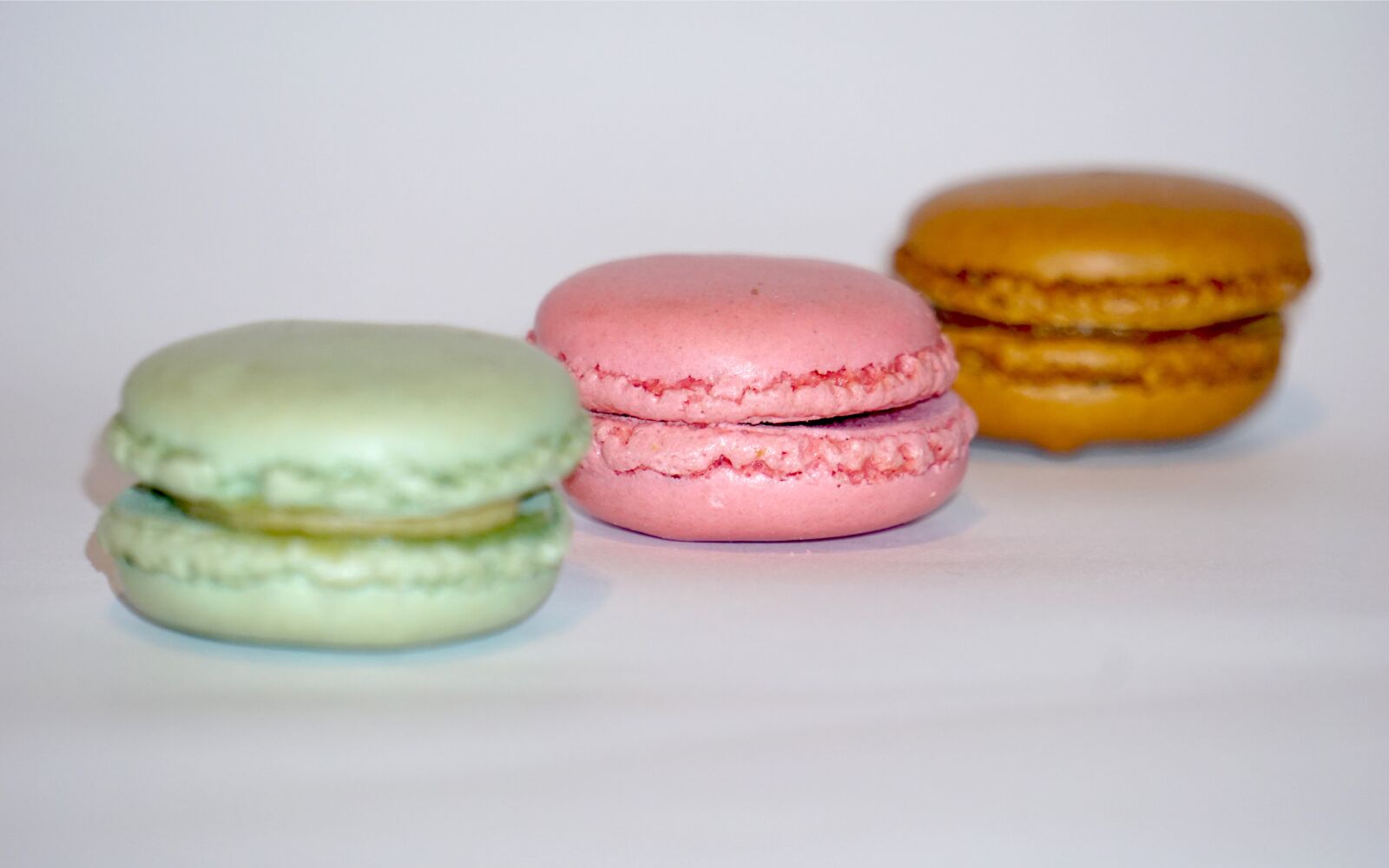 Sony a6000 sample photo. Macaron, dessert, sweet photography