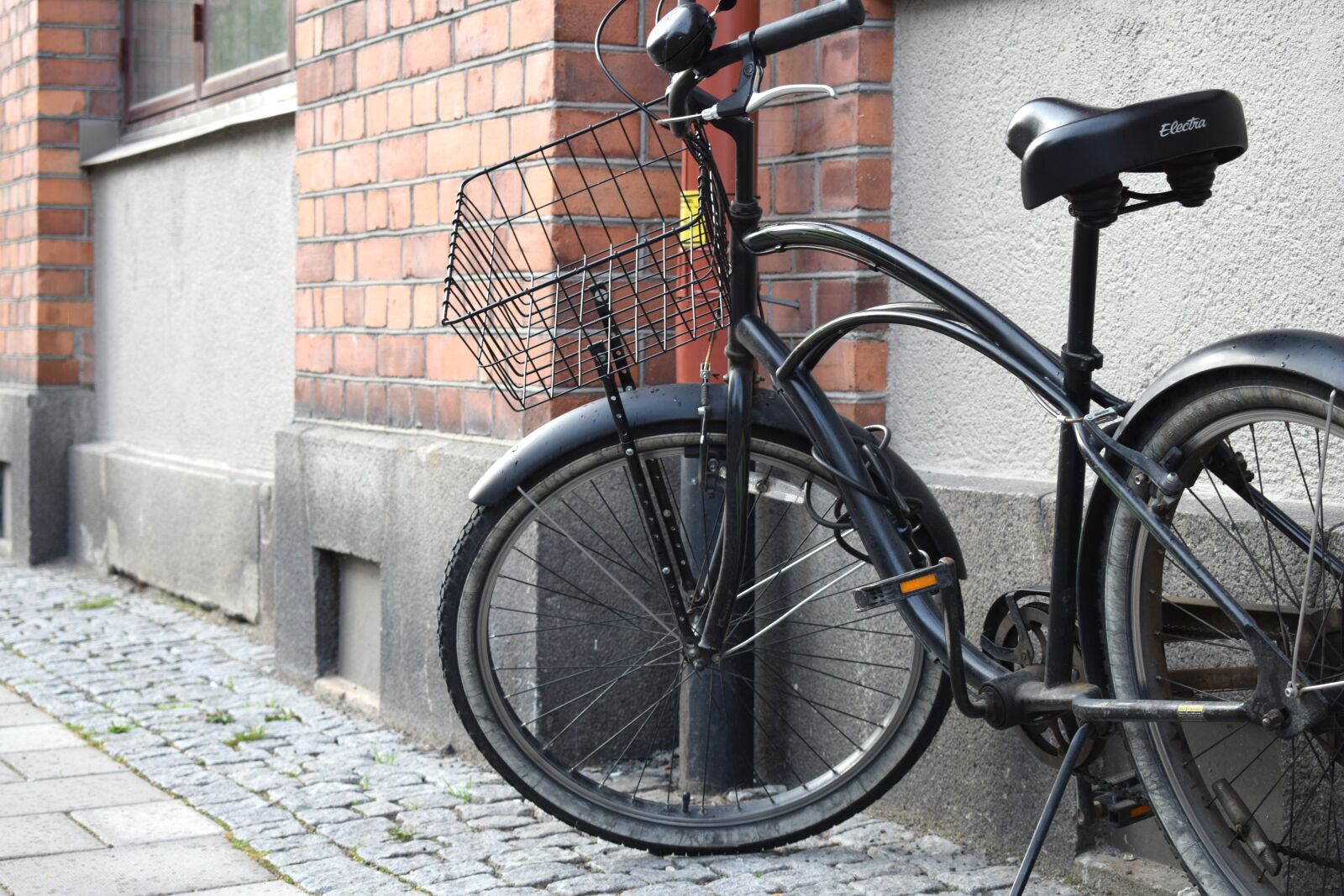 Nikon D5300 sample photo. Black, cycle, brick photography