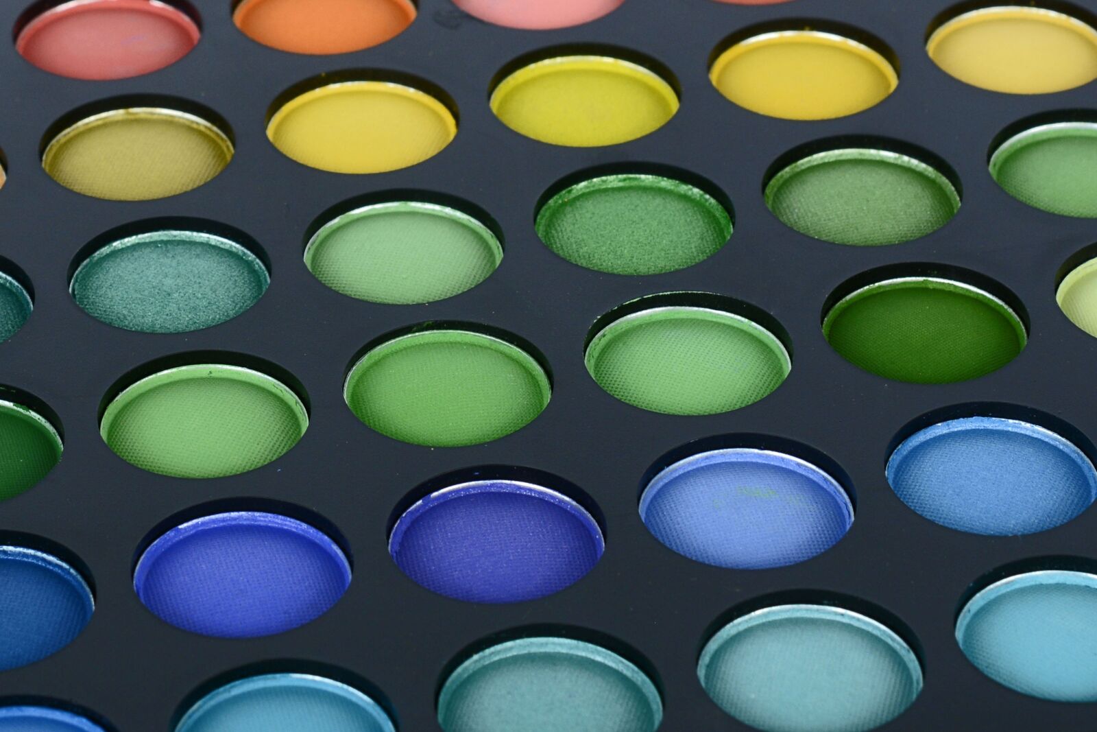 Nikon D7100 sample photo. Eye shadow, cosmetics, color photography