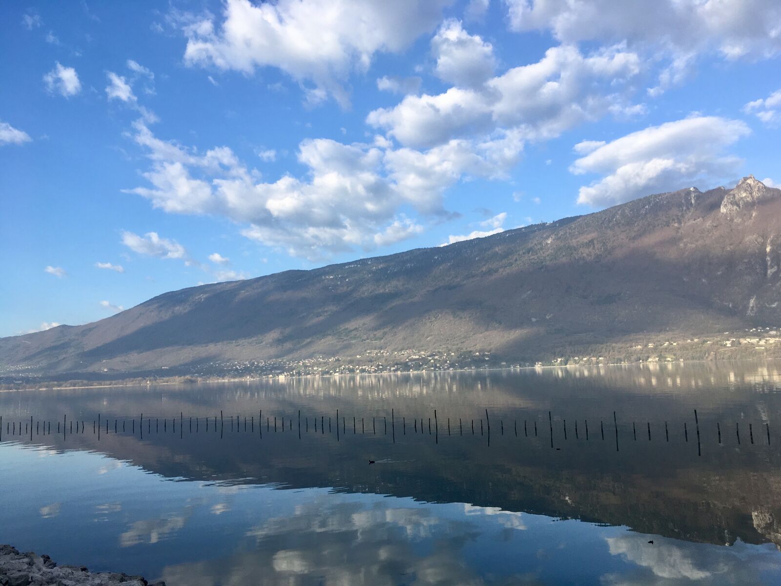 Apple iPhone SE sample photo. Lake, reflection, sky photography