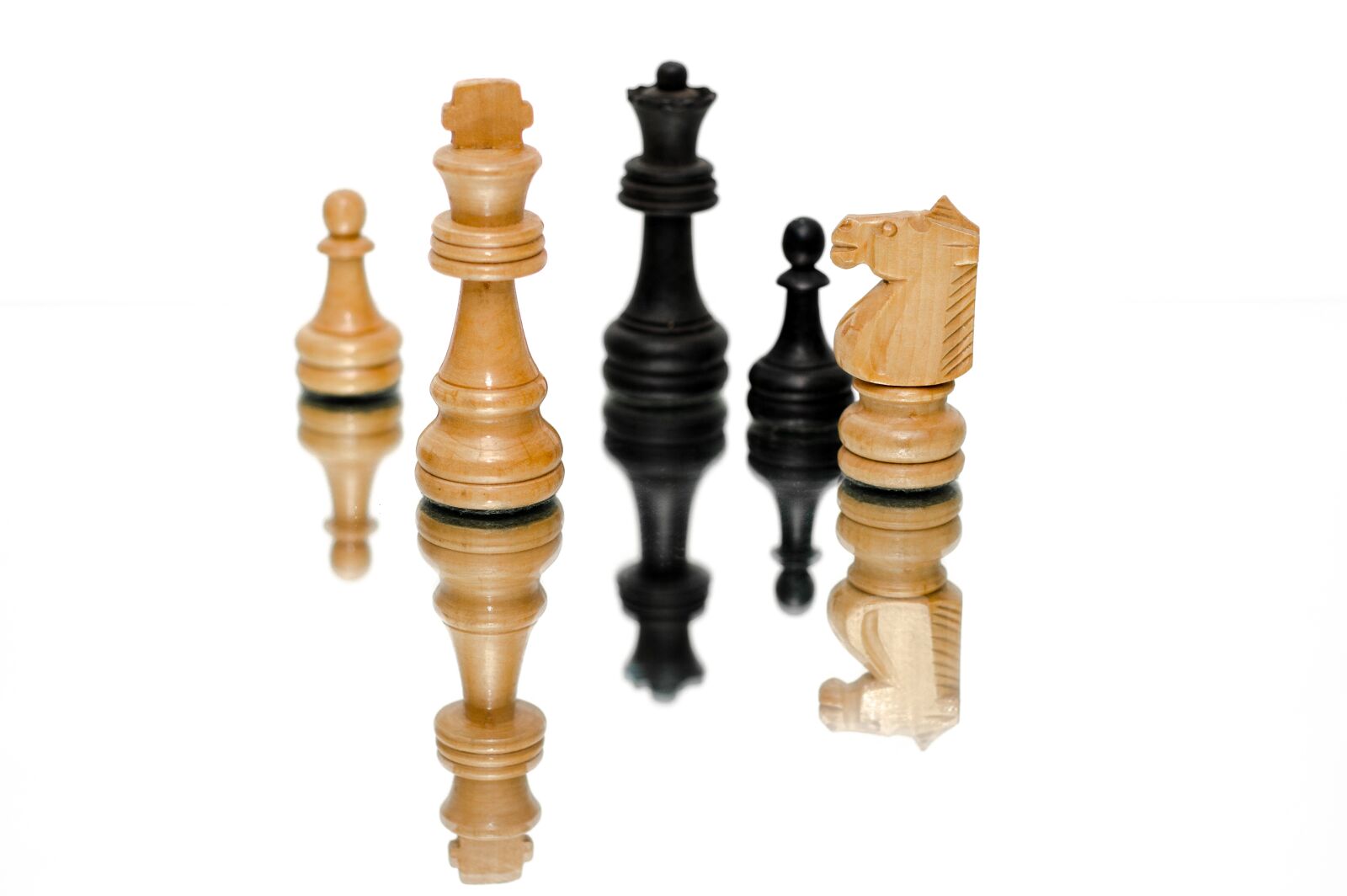 Nikon D7000 sample photo. Chess, pieces, king photography