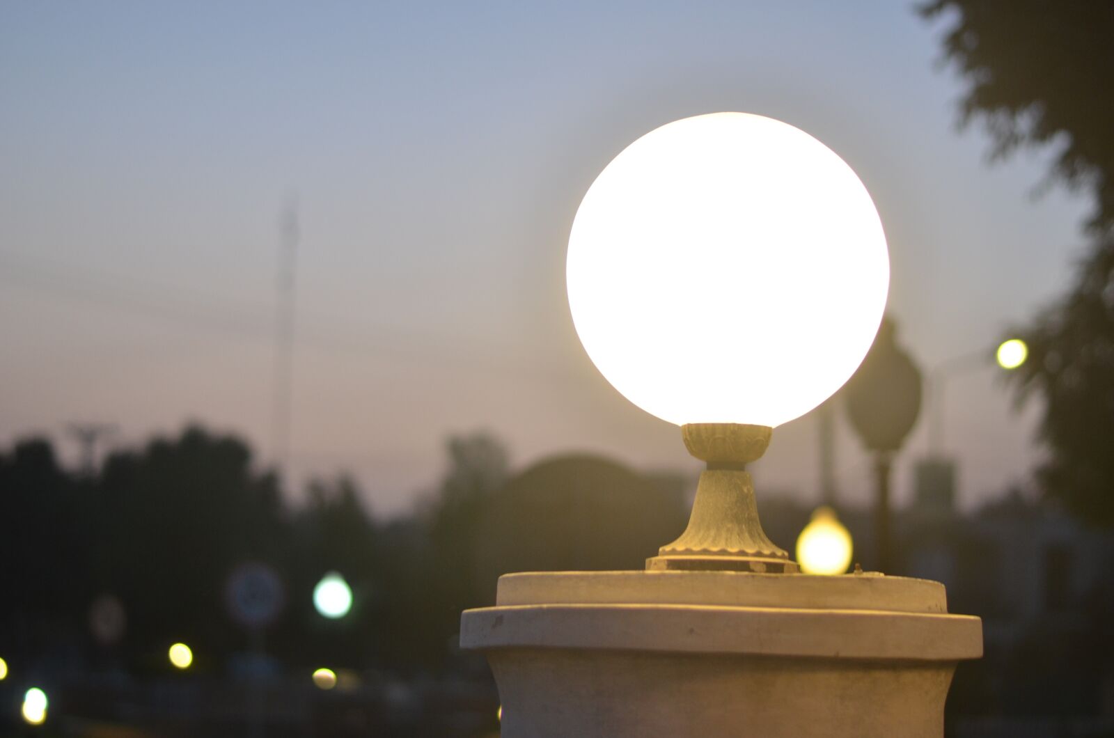Nikon D5100 sample photo. Light, darkness, night photography
