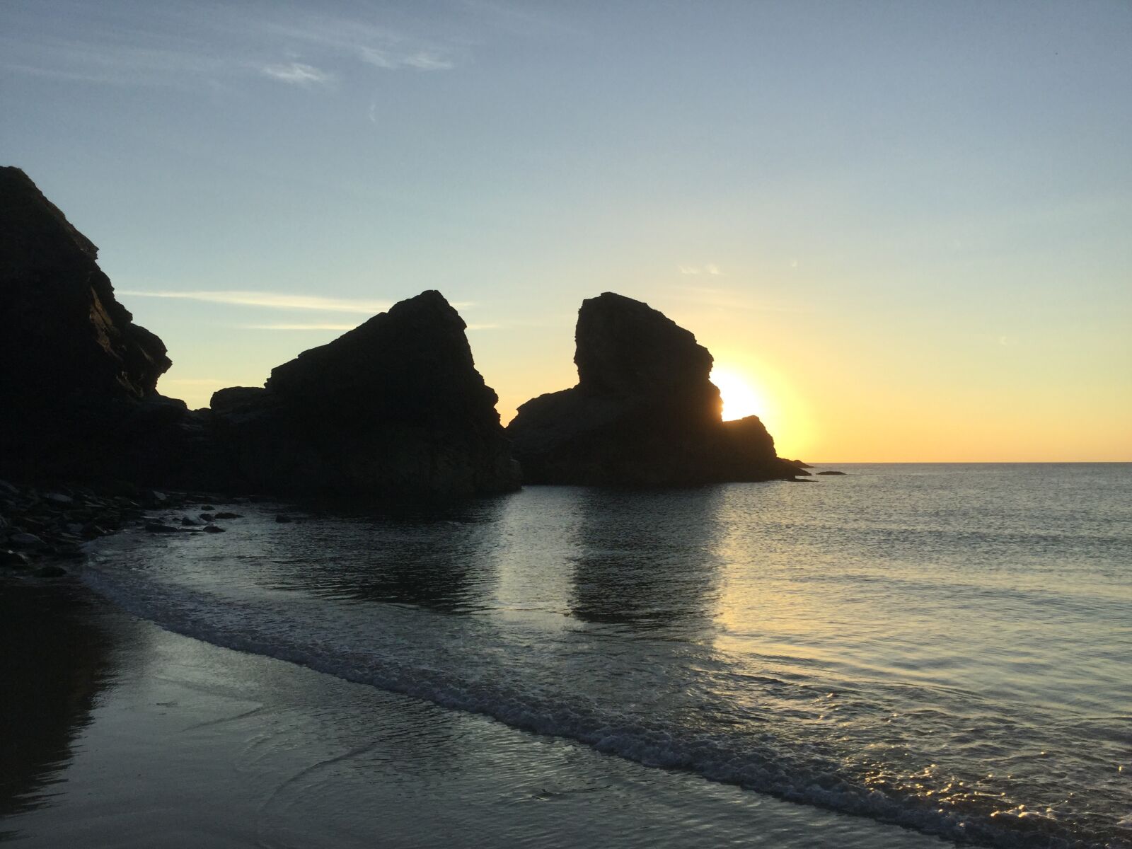 iPad Air 2 back camera 3.3mm f/2.4 sample photo. Cornwall, seascape, coastline photography