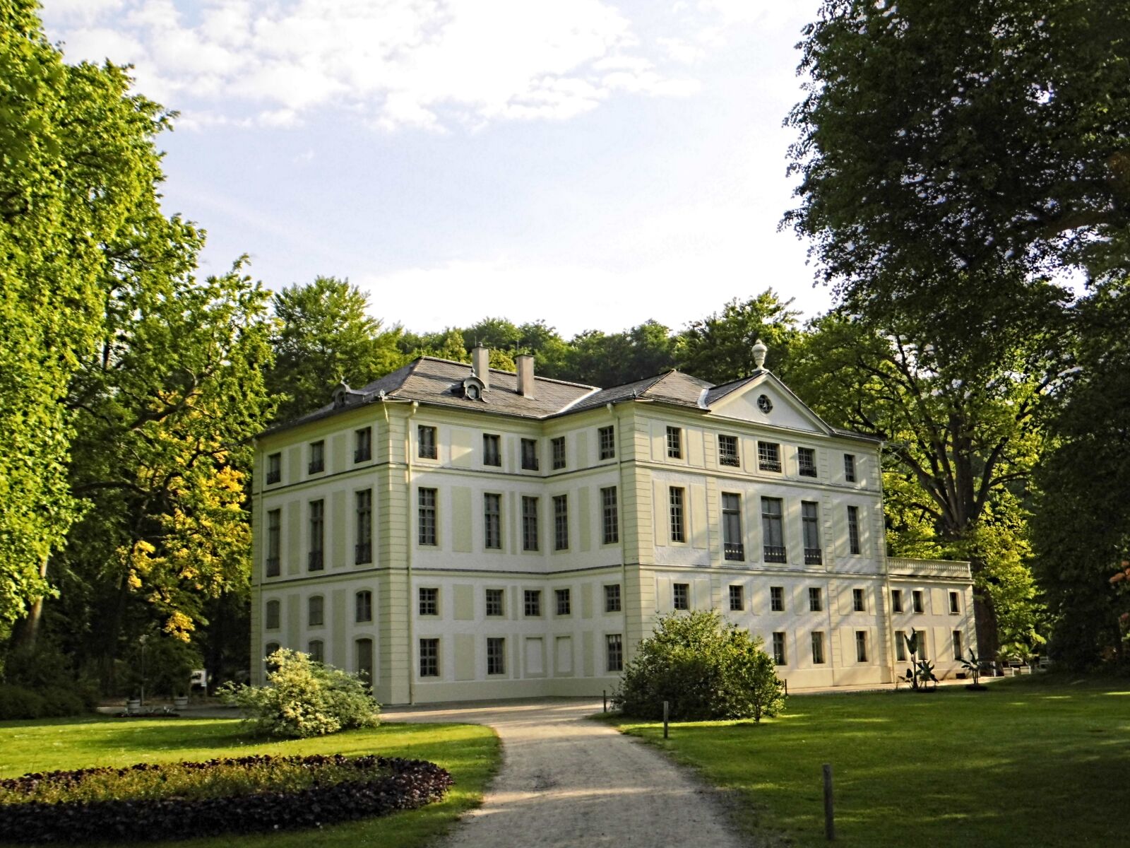 MEDION MD86929 sample photo. Greiz, on the lower photography