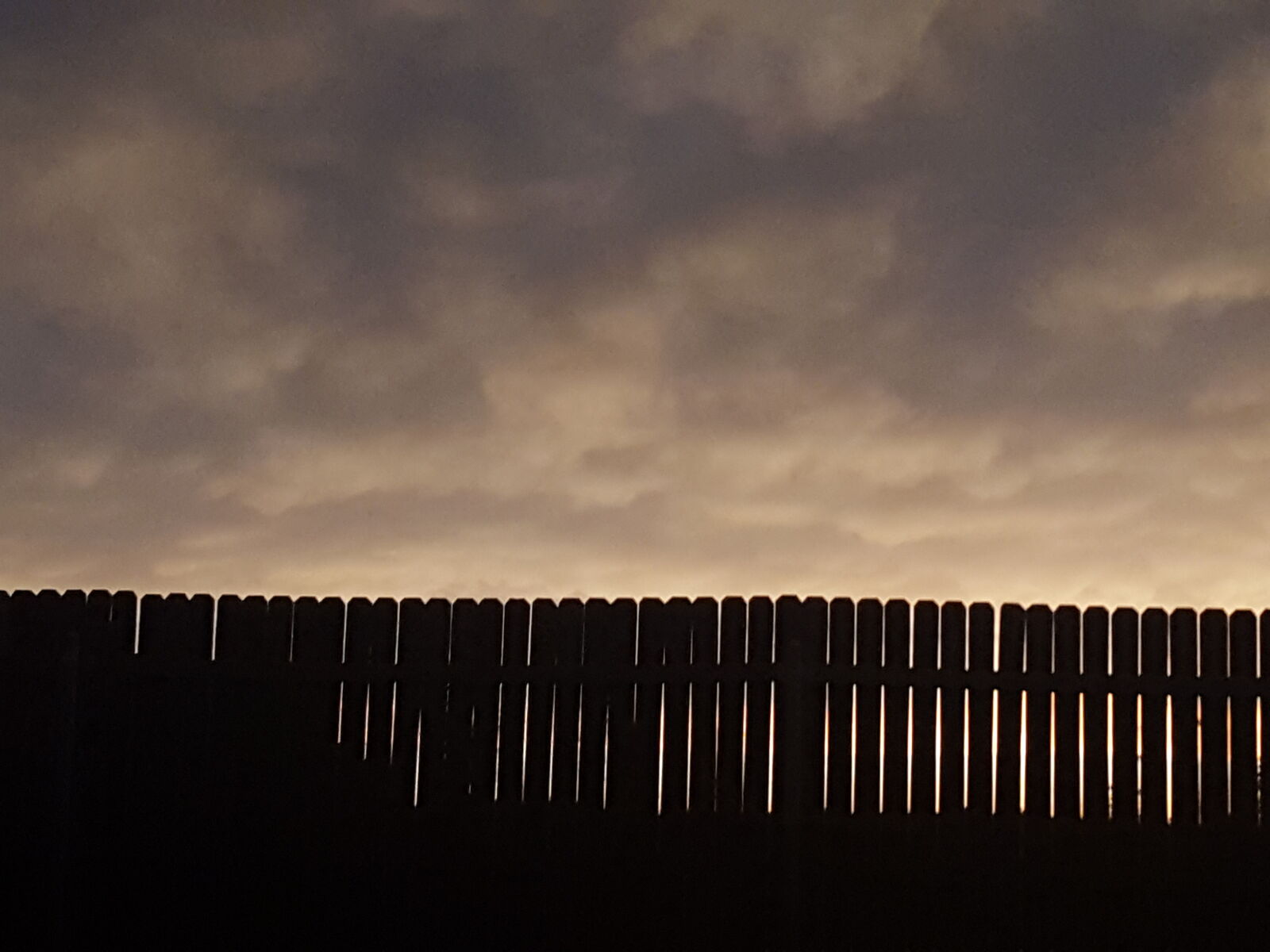 Samsung GALAXY S6 edge sample photo. Fence photography