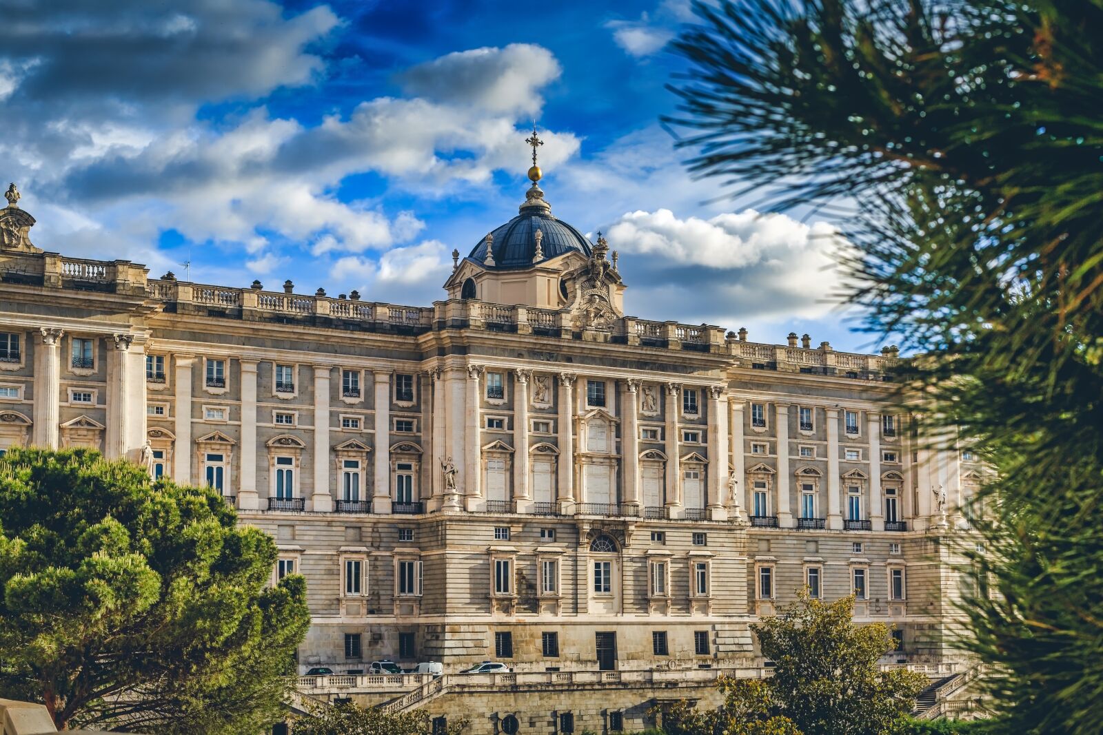 Canon EOS 6D + Canon EF 50mm F1.4 USM sample photo. Royal palace, madrid, palace photography