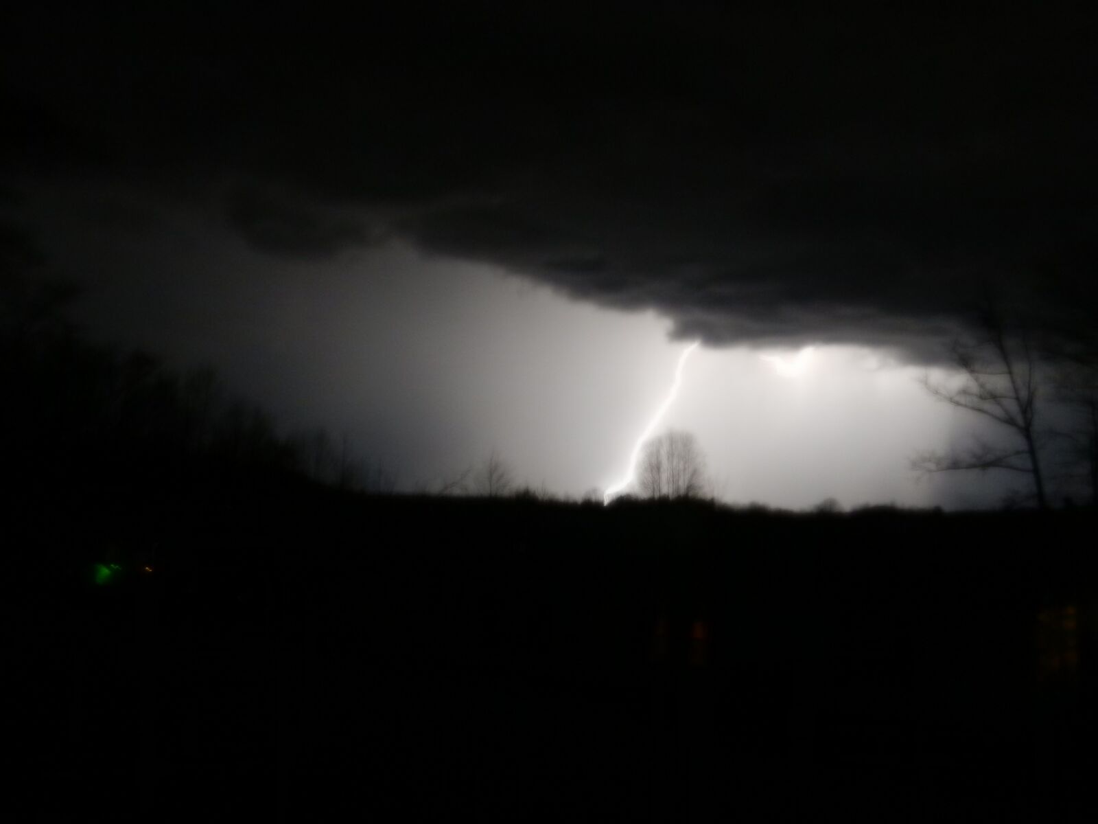 Nikon Coolpix S9100 sample photo. Lightning, lightning striking, storm photography
