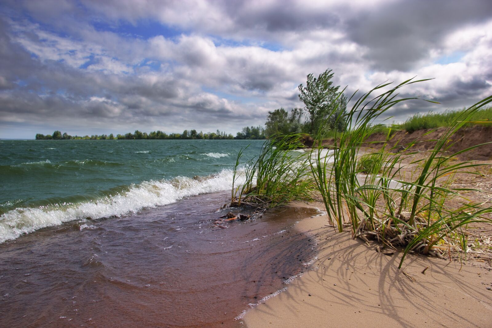 Canon EOS 550D (EOS Rebel T2i / EOS Kiss X4) sample photo. Beach, wave, clouds photography