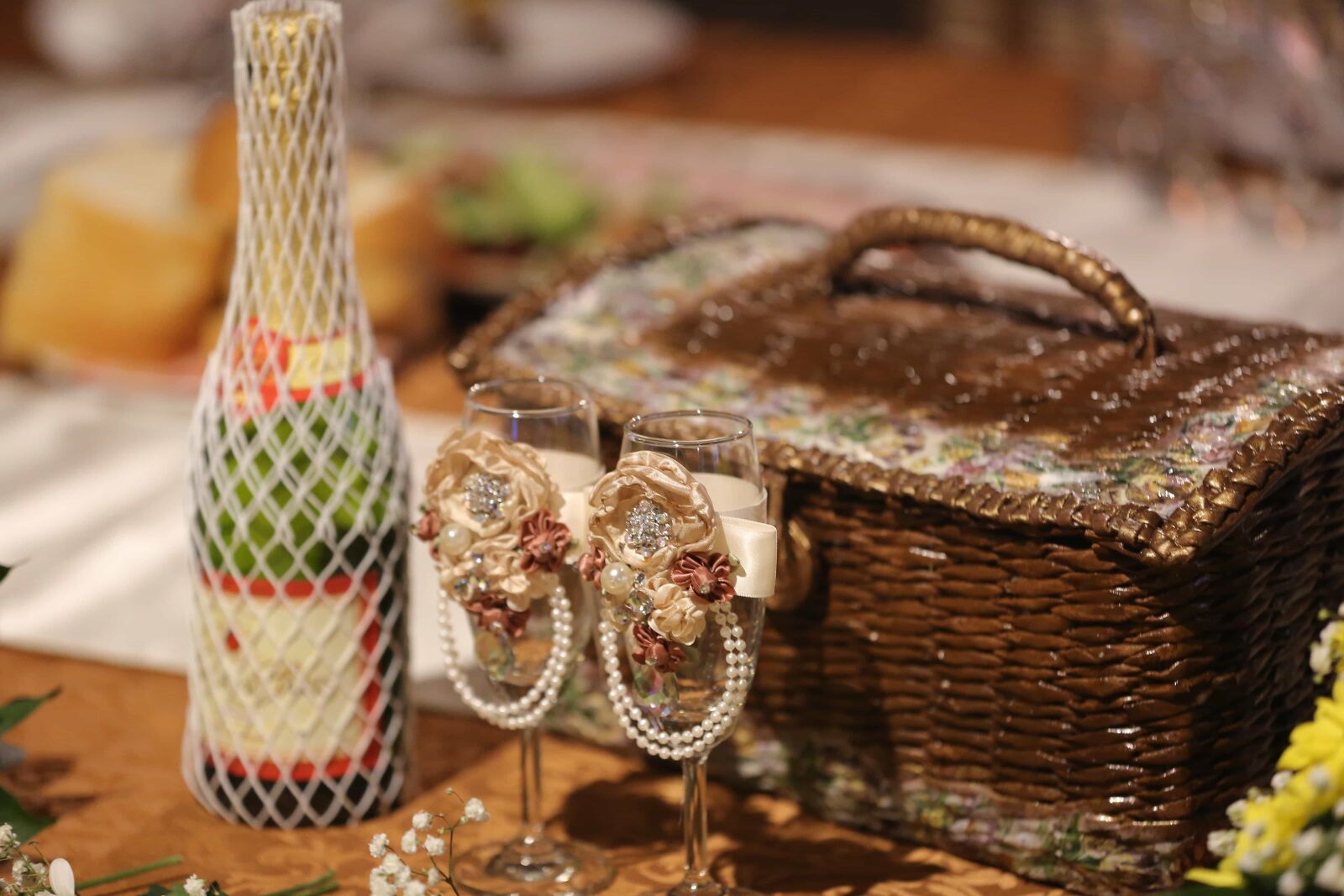 Canon EOS 5D Mark III sample photo. Beautiful photo, champagne, decorative photography