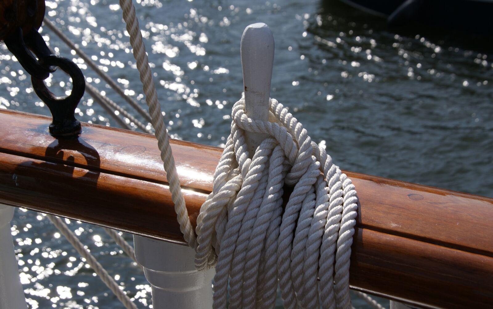 Sony Alpha DSLR-A300 sample photo. Amsterdam, sail, ship photography