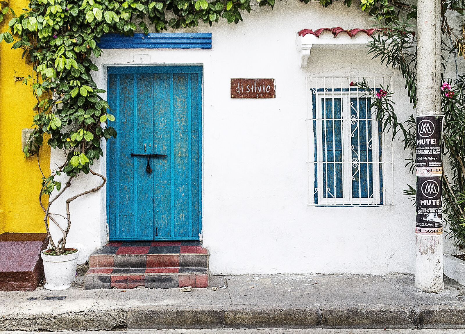 Canon TS-E 90mm F2.8 Tilt-Shift sample photo. Building, house, old photography