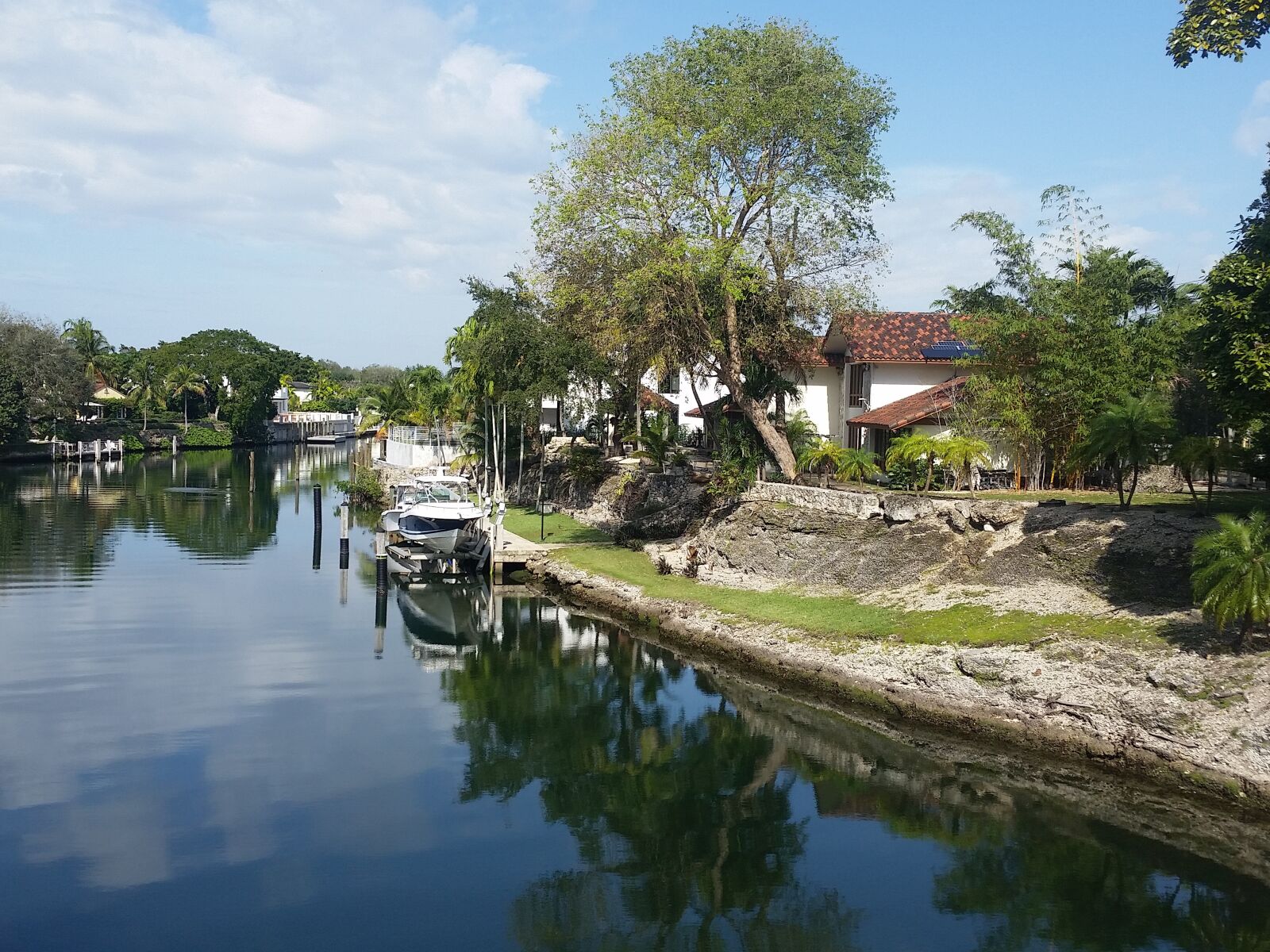 Samsung Galaxy S5 sample photo. Water, river, houses photography