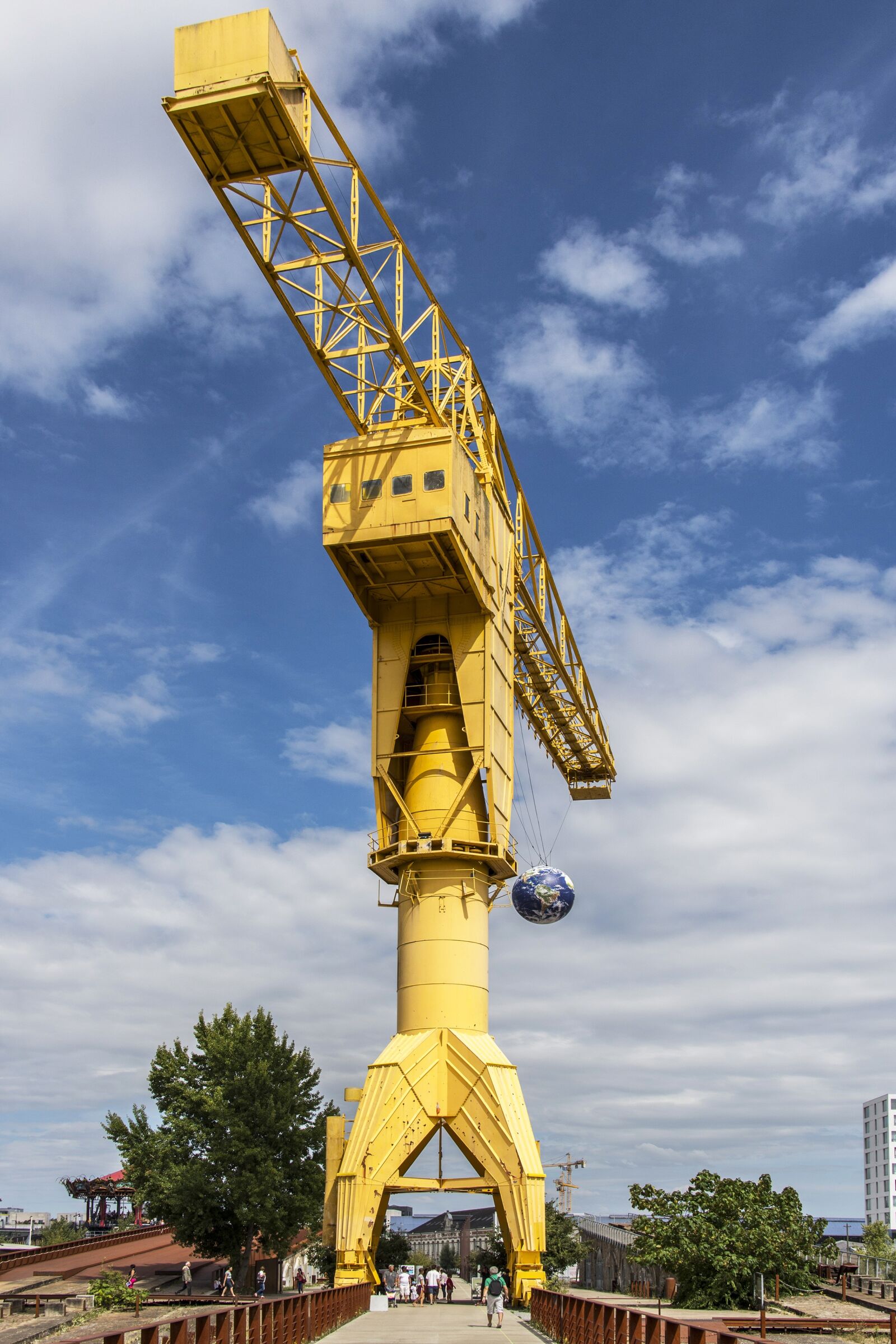 Nikon D610 sample photo. Crane, giant, metal photography