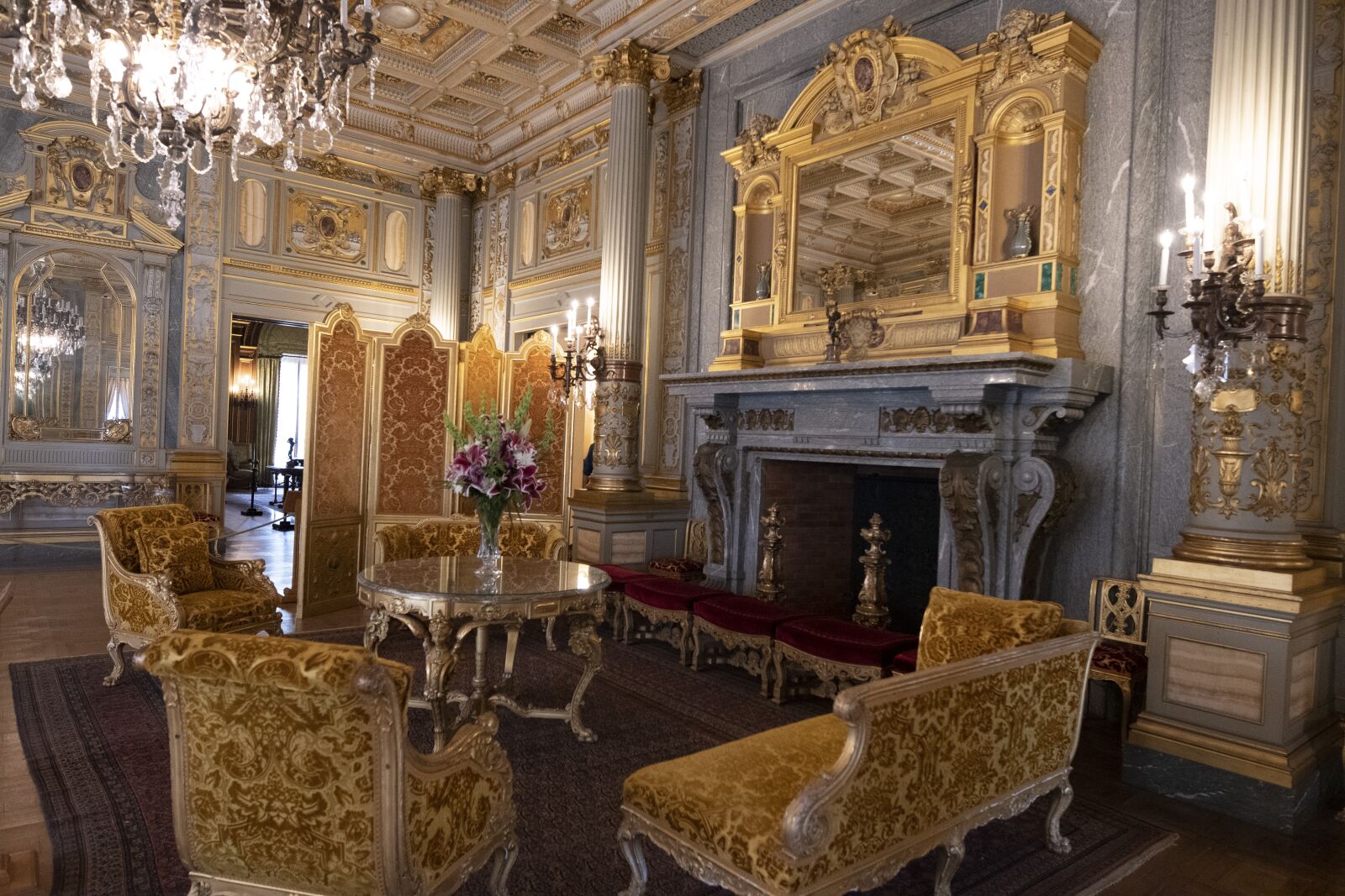 Nikon D7500 sample photo. The breakers, fireplace, mansion photography
