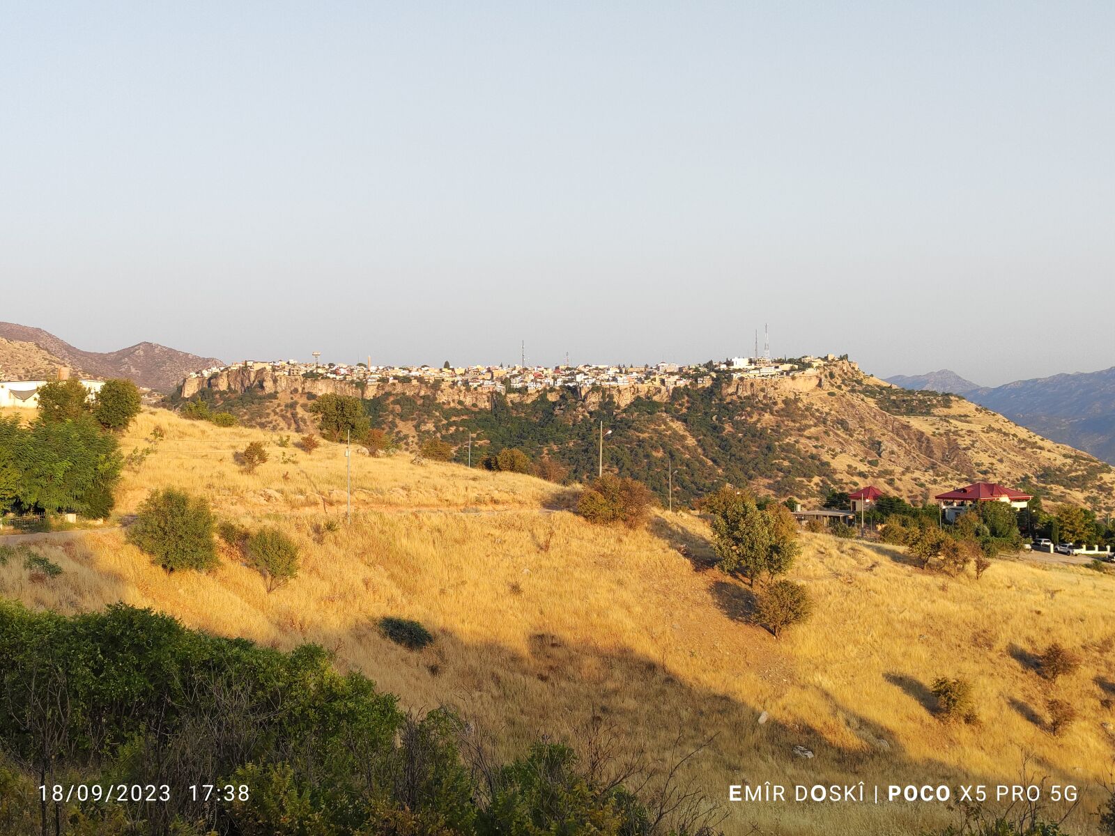 Xiaomi 22101320G sample photo. ئامێدیێ photography