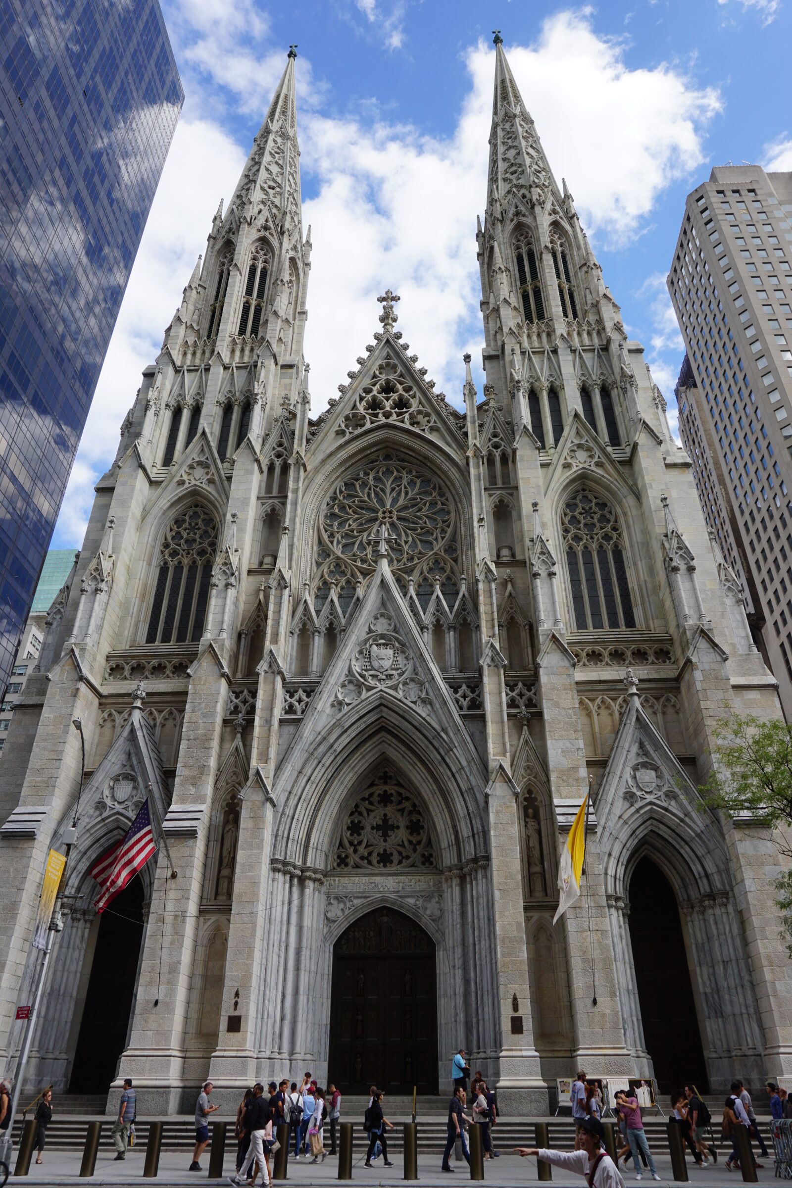Sony E 16-50mm F3.5-5.6 PZ OSS sample photo. New york, building, manhattan photography