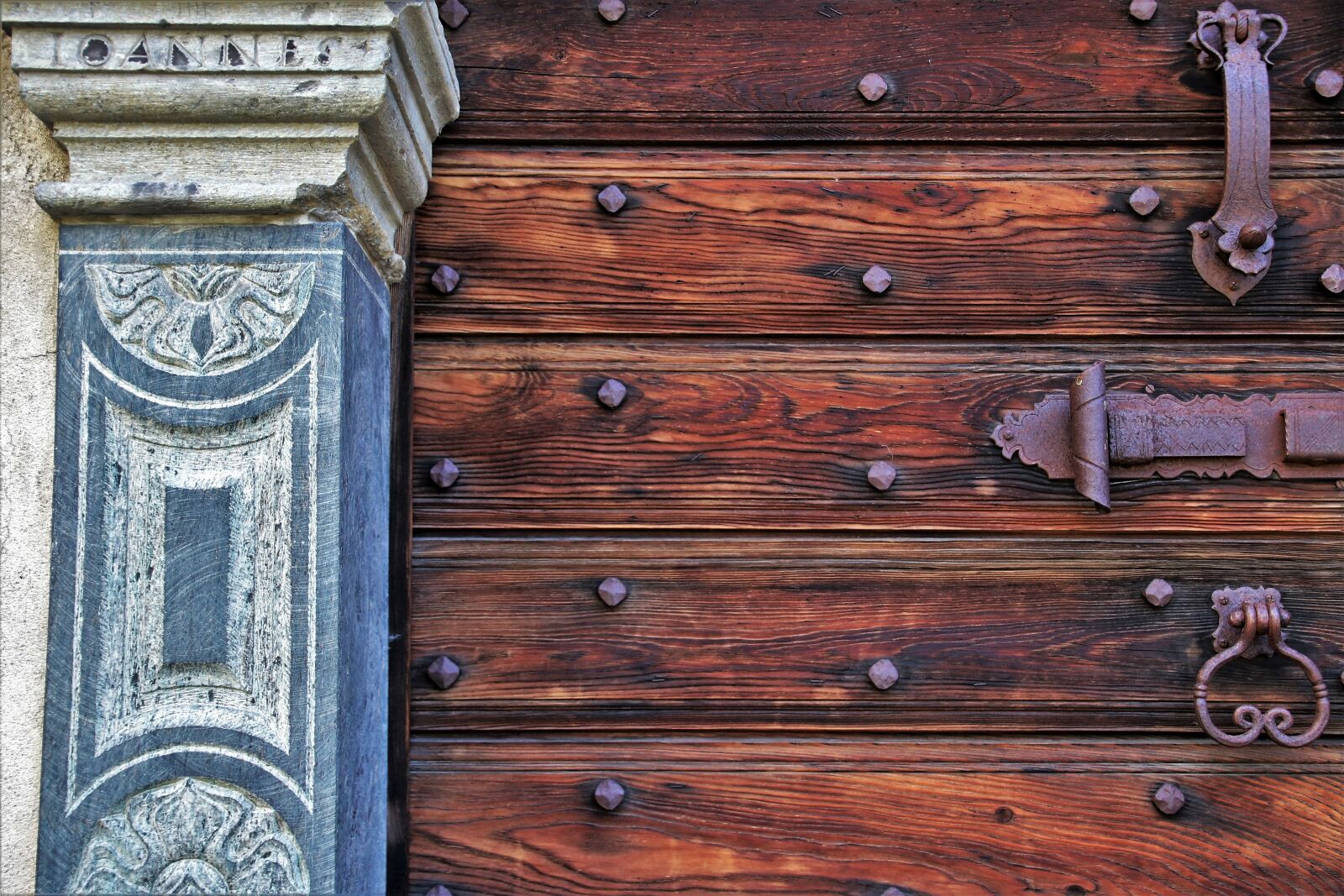 Canon EOS 80D sample photo. The door, entrance, artfully photography
