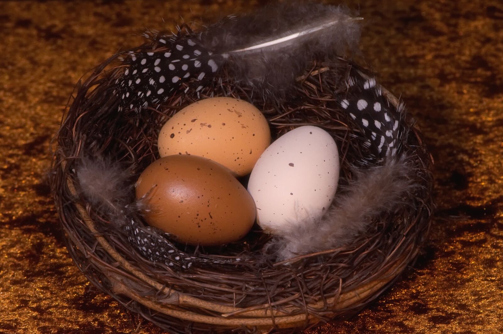 Nikon D7200 sample photo. Easter eggs, easter nest photography