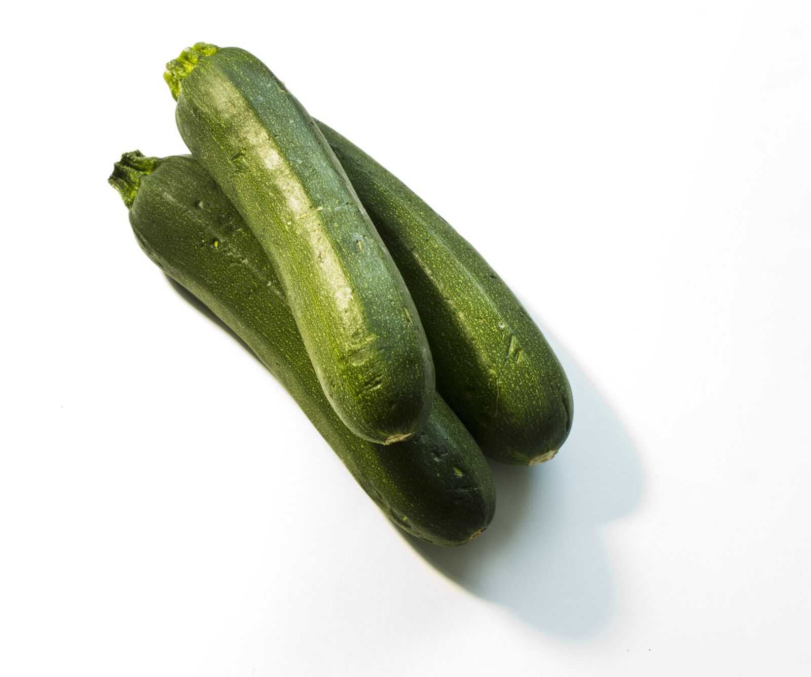 Canon EOS 600D (Rebel EOS T3i / EOS Kiss X5) sample photo. Vegetables, zucchini, green photography