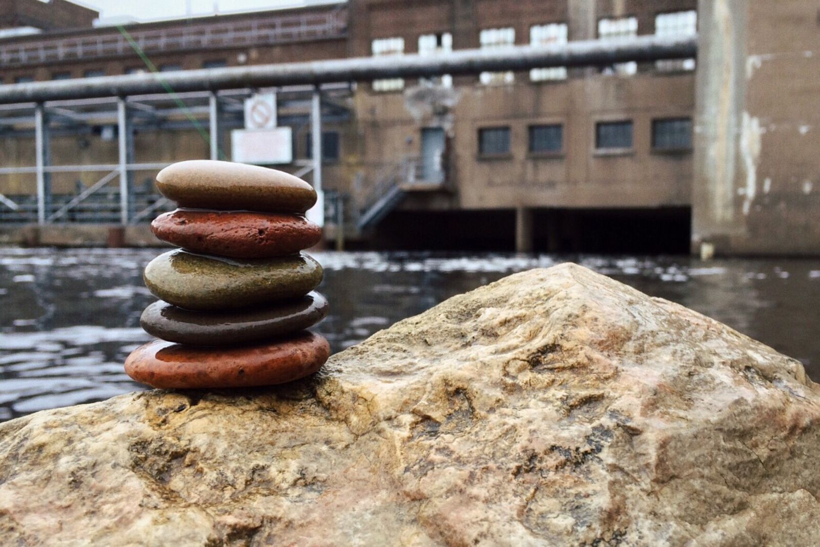 iPhone 5s back camera 4.15mm f/2.2 sample photo. Rock, balance, zen photography