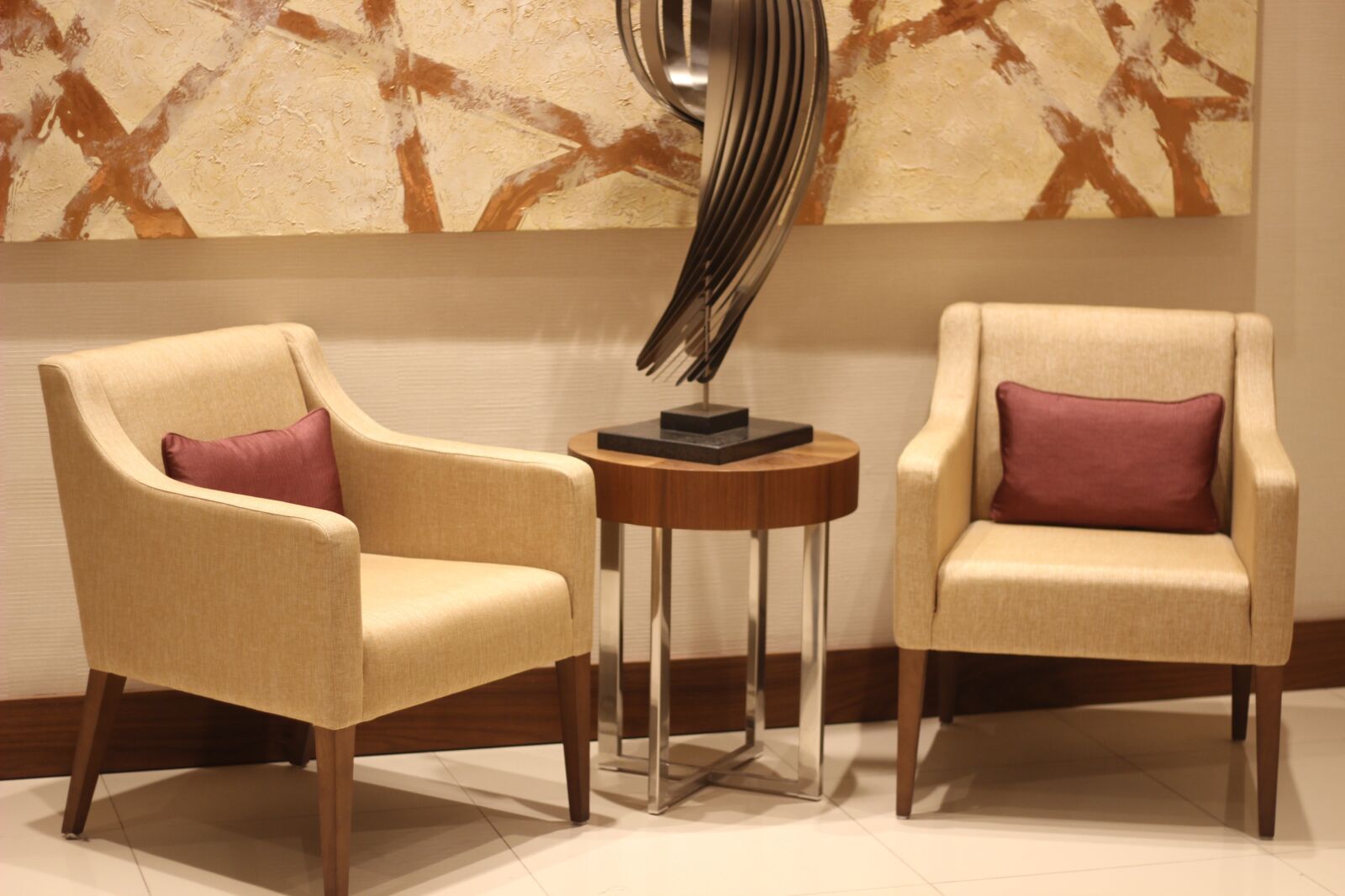 Canon EOS 600D (Rebel EOS T3i / EOS Kiss X5) + Canon EF 50mm F1.8 STM sample photo. Lobby, sofa, beige photography