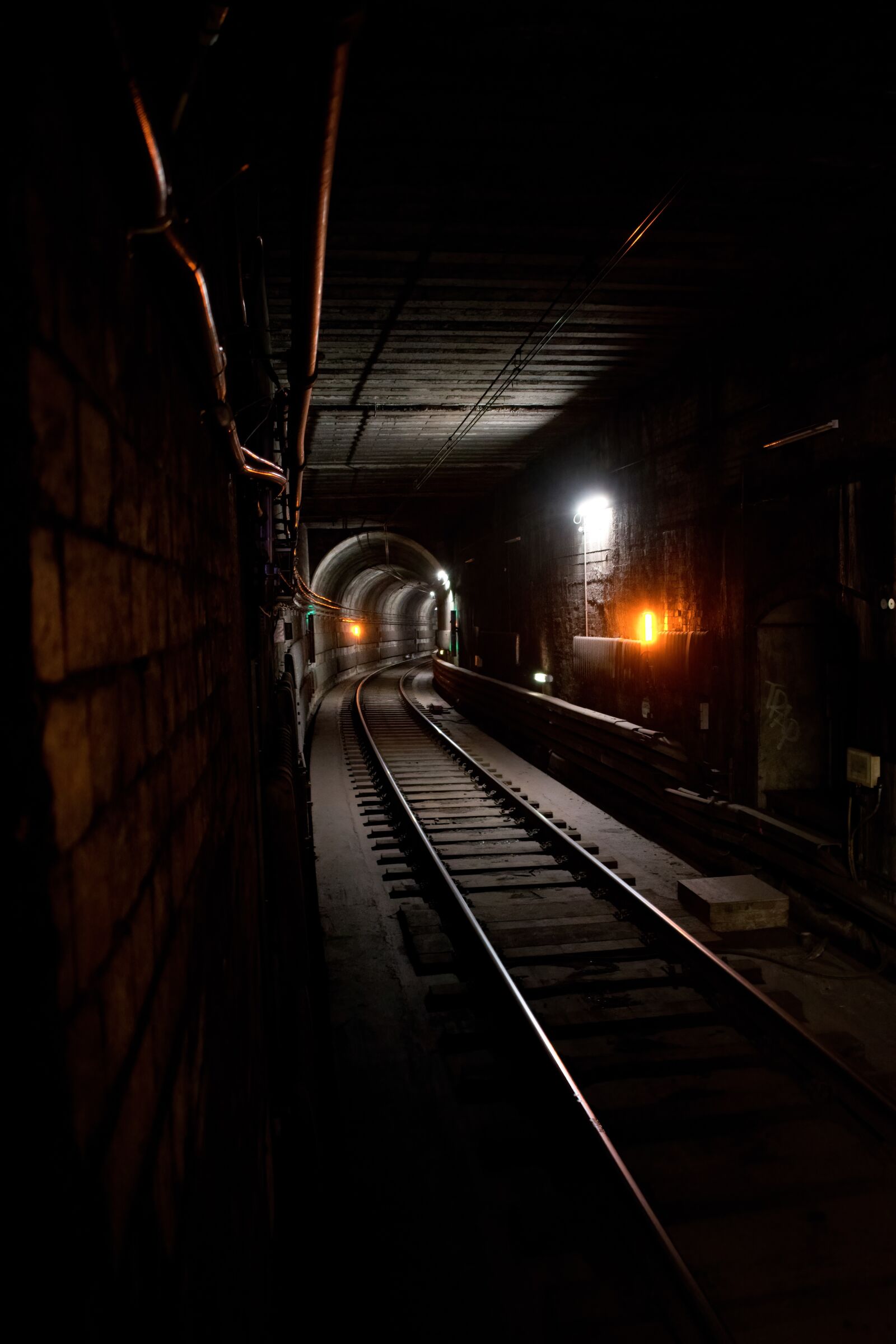 Nikon D3400 sample photo. Tunnel, railway, track photography