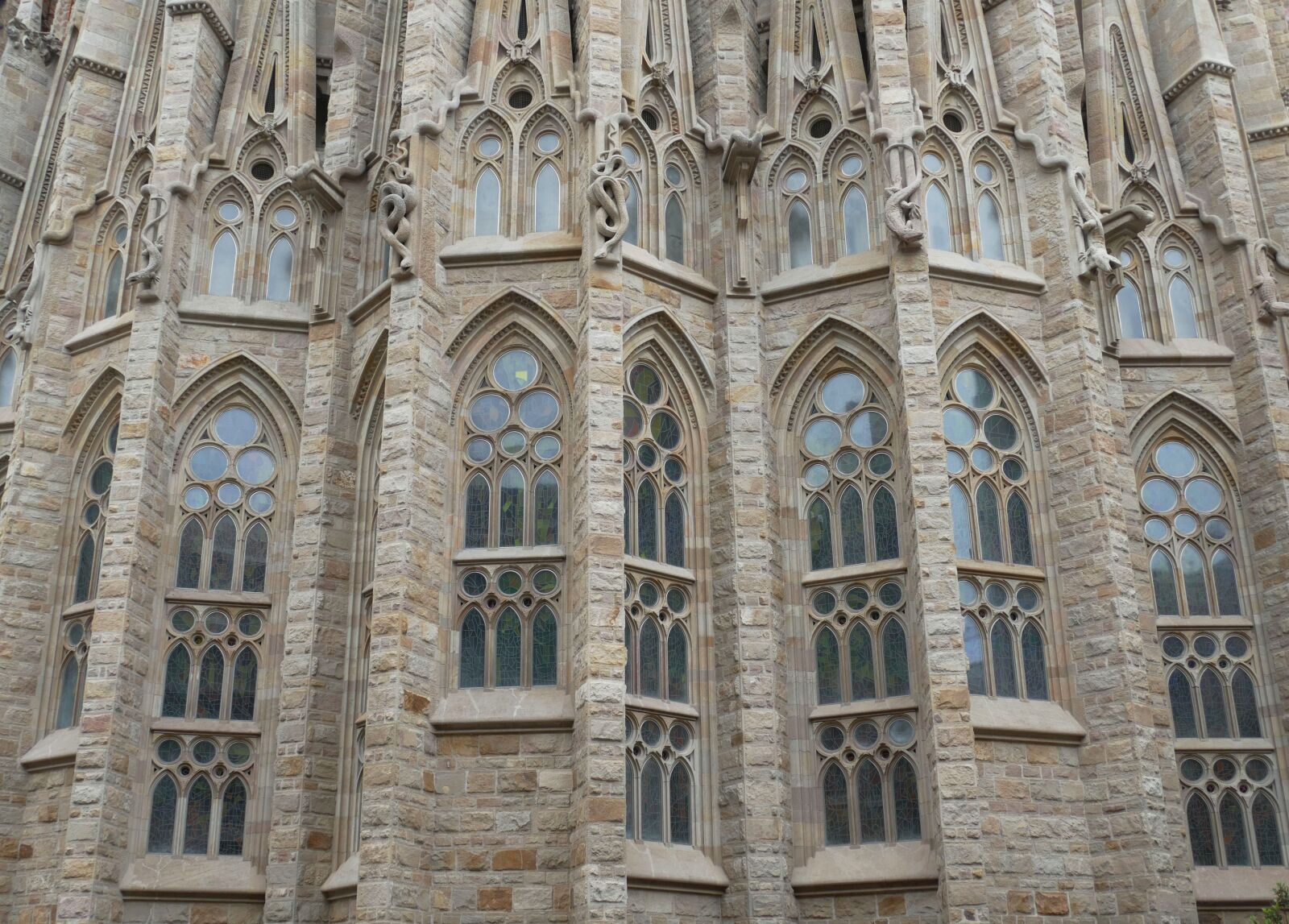 Panasonic Lumix DMC-FZ1000 sample photo. Barcelona, spain, church photography