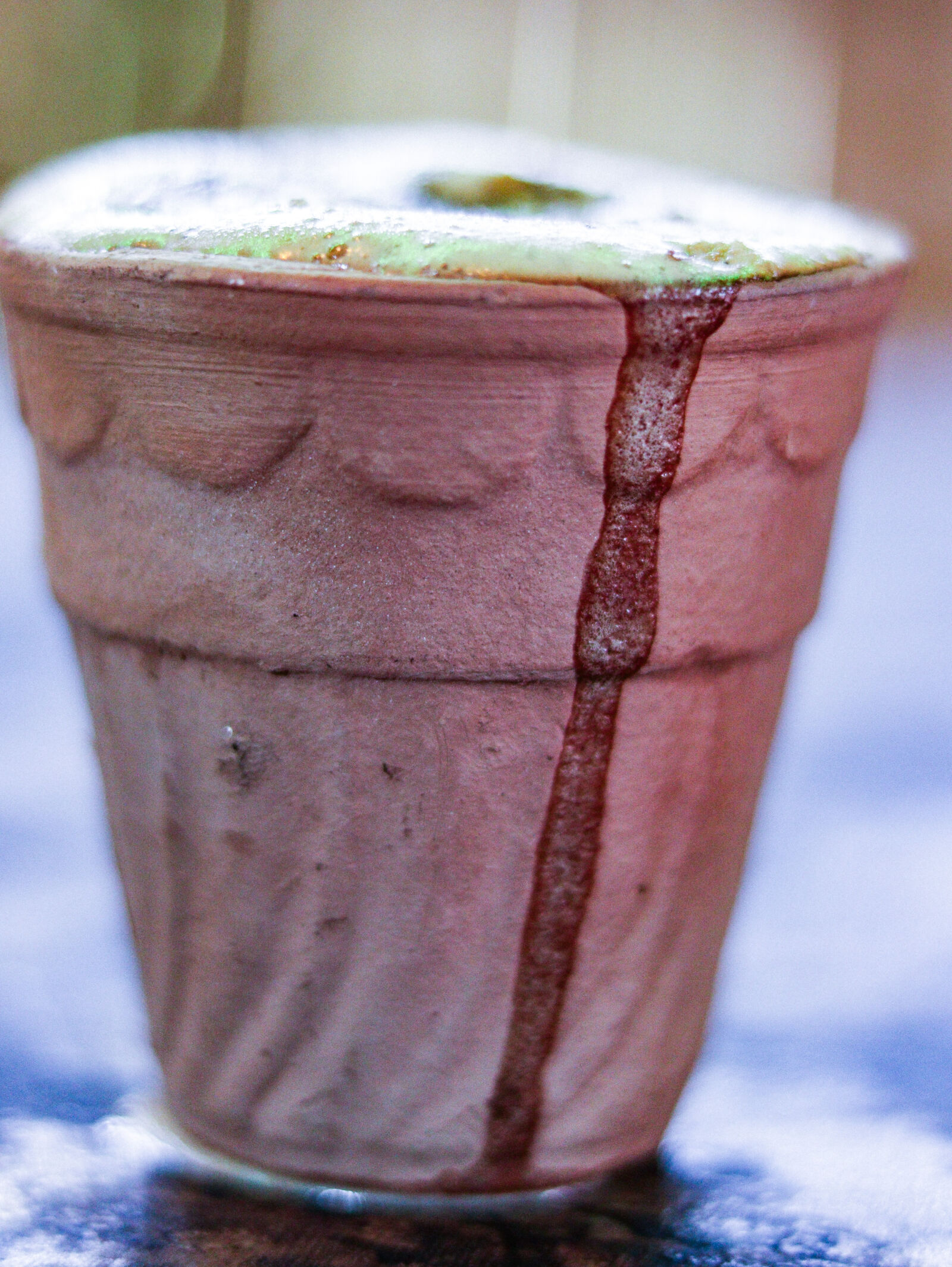 Canon EOS 750D (EOS Rebel T6i / EOS Kiss X8i) sample photo. Tea served in mud photography