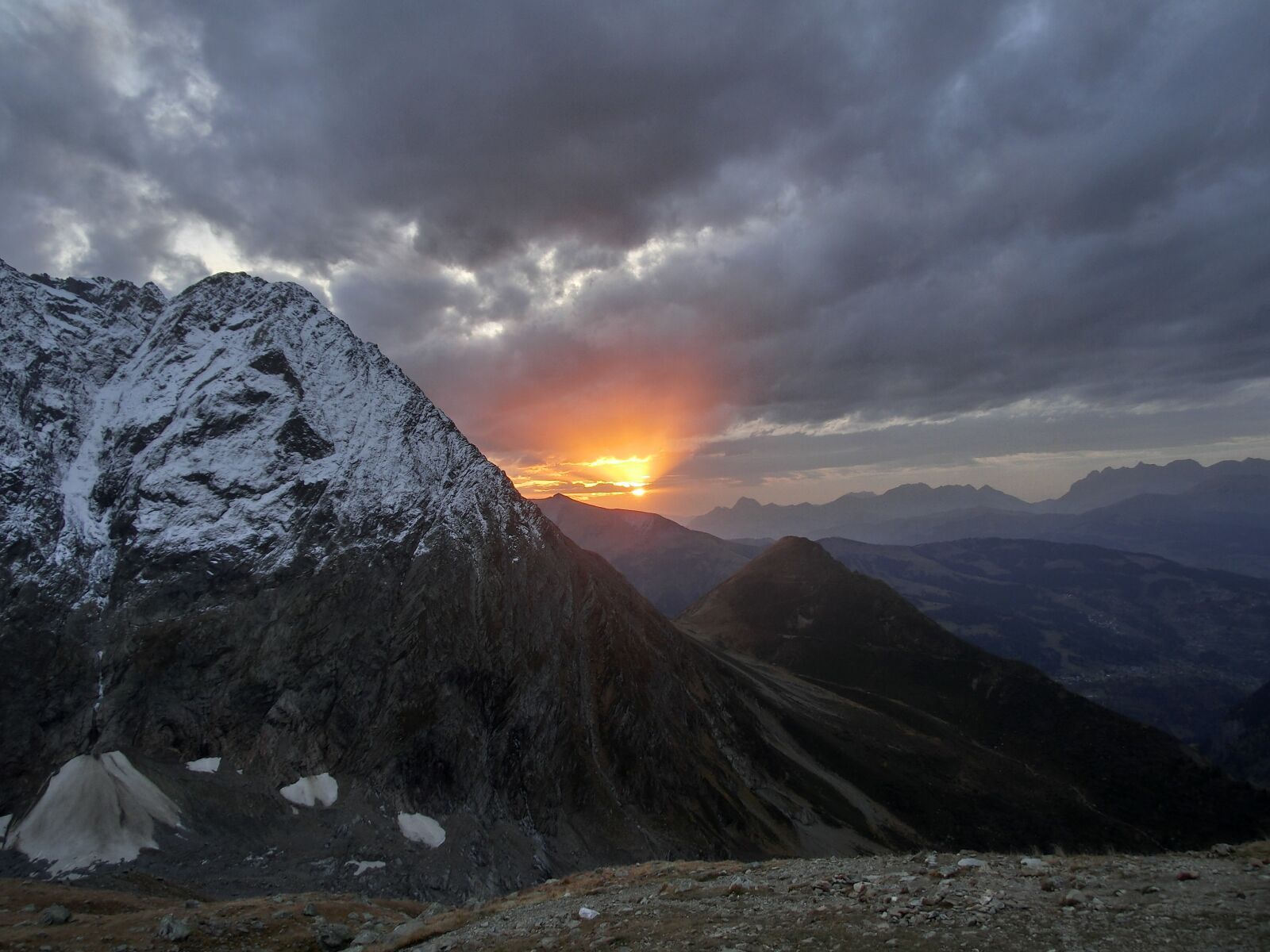 CASIO EX-ZR100 sample photo. Sunset in the mountains photography