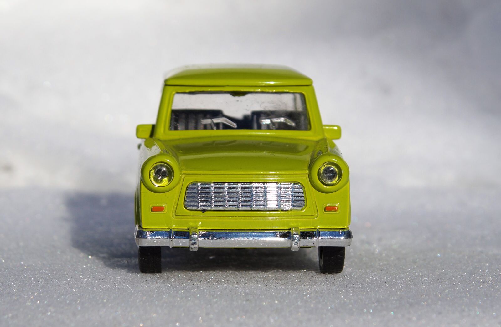 Sony SLT-A58 sample photo. Model car, satellite, auto photography
