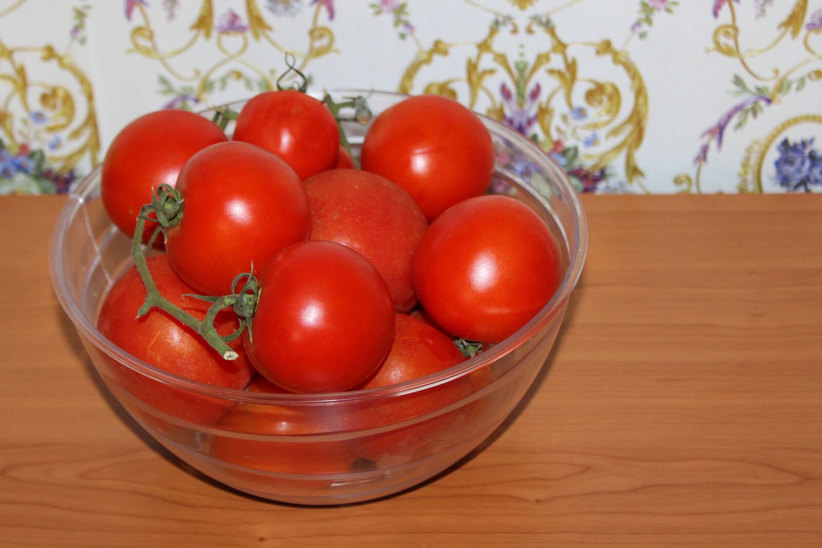 Canon EOS 600D (Rebel EOS T3i / EOS Kiss X5) sample photo. Tomatoes, red, vegetables photography