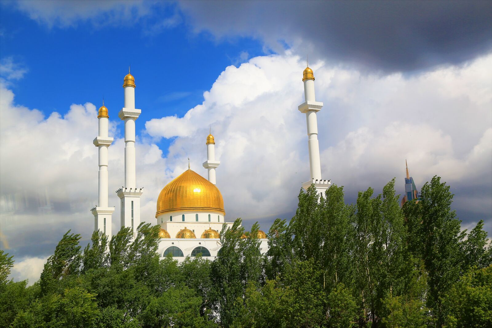 Canon EOS 5D Mark III sample photo. Cami, the minarets, islam photography