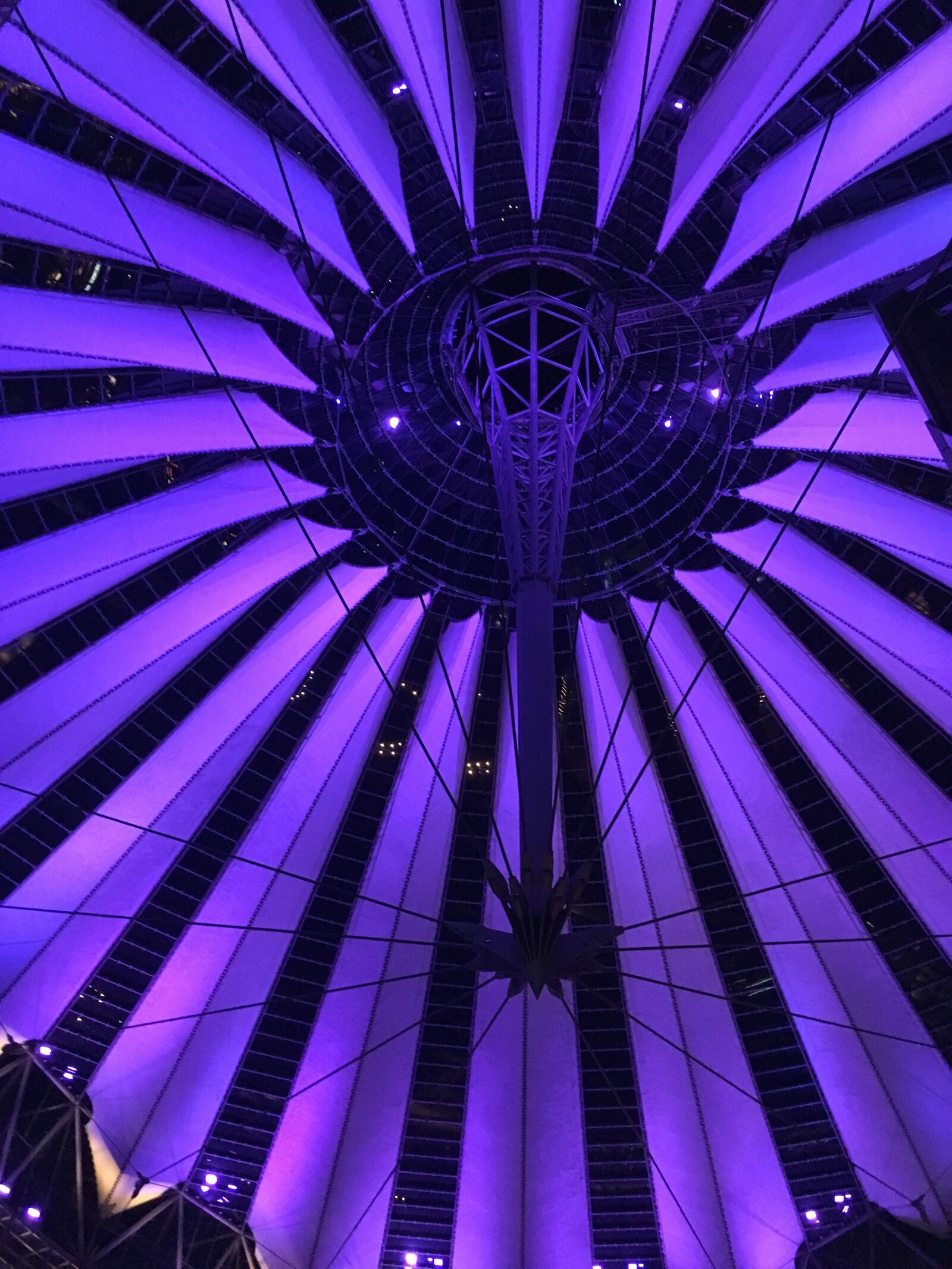 Apple iPhone 6s sample photo. Berlin, night, night photograph photography