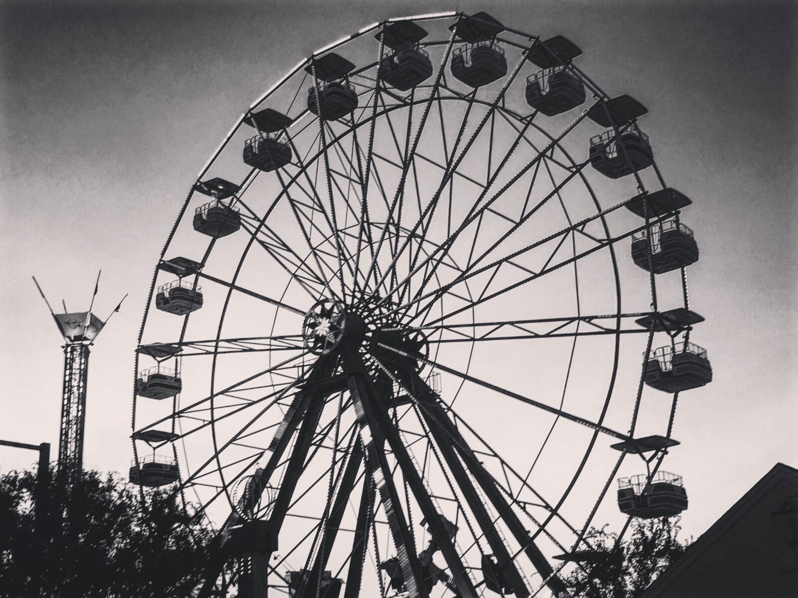 Apple iPhone 6s sample photo. Ferris wheel, carnival, fun photography