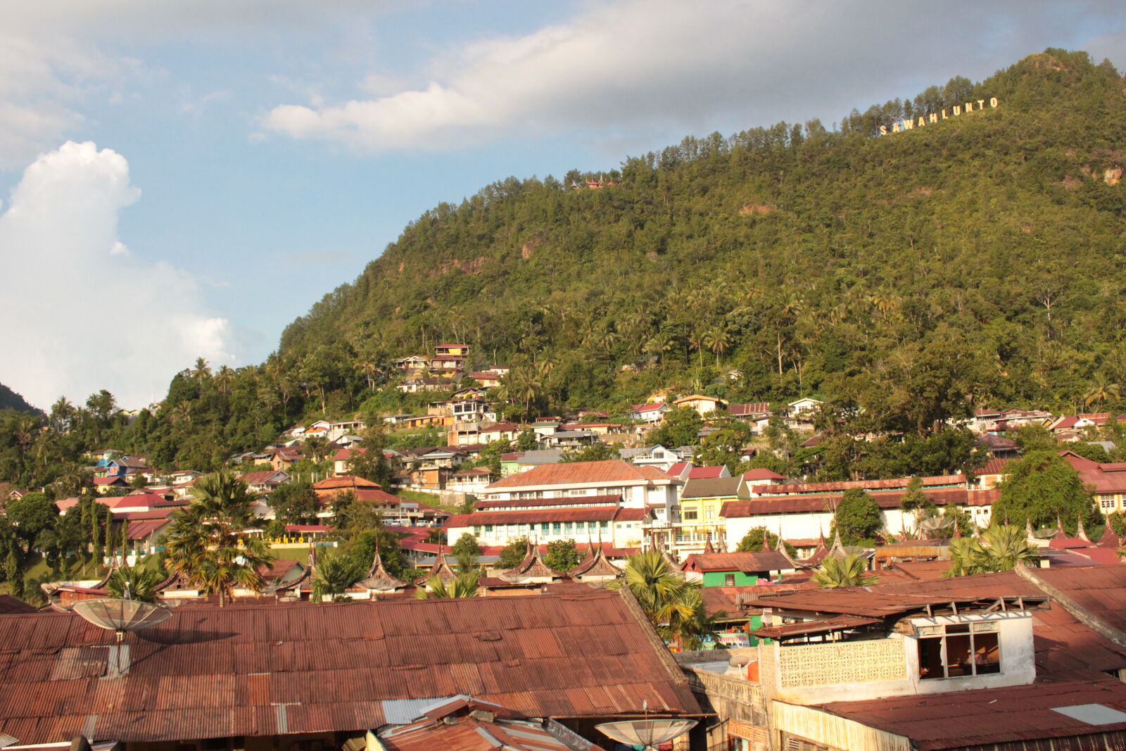 Canon EOS 100D (EOS Rebel SL1 / EOS Kiss X7) sample photo. Sawahlunto photography