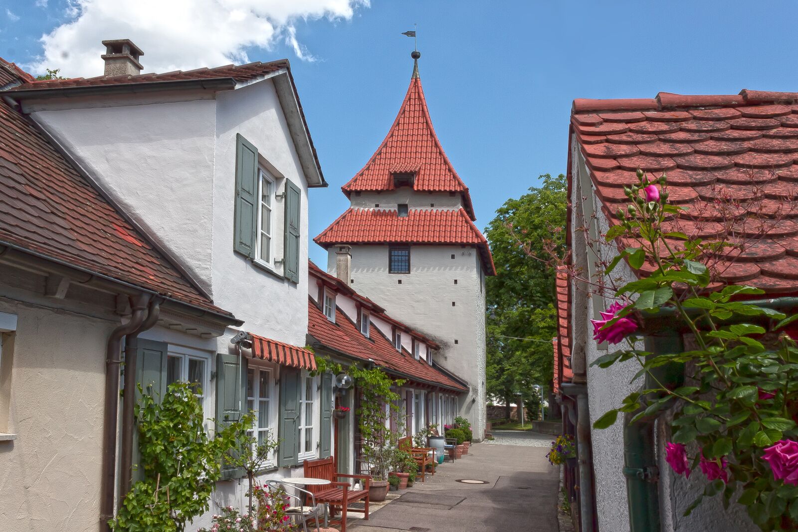 Canon EOS 1300D (EOS Rebel T6 / EOS Kiss X80) sample photo. Seelturm, ulm, cottage photography