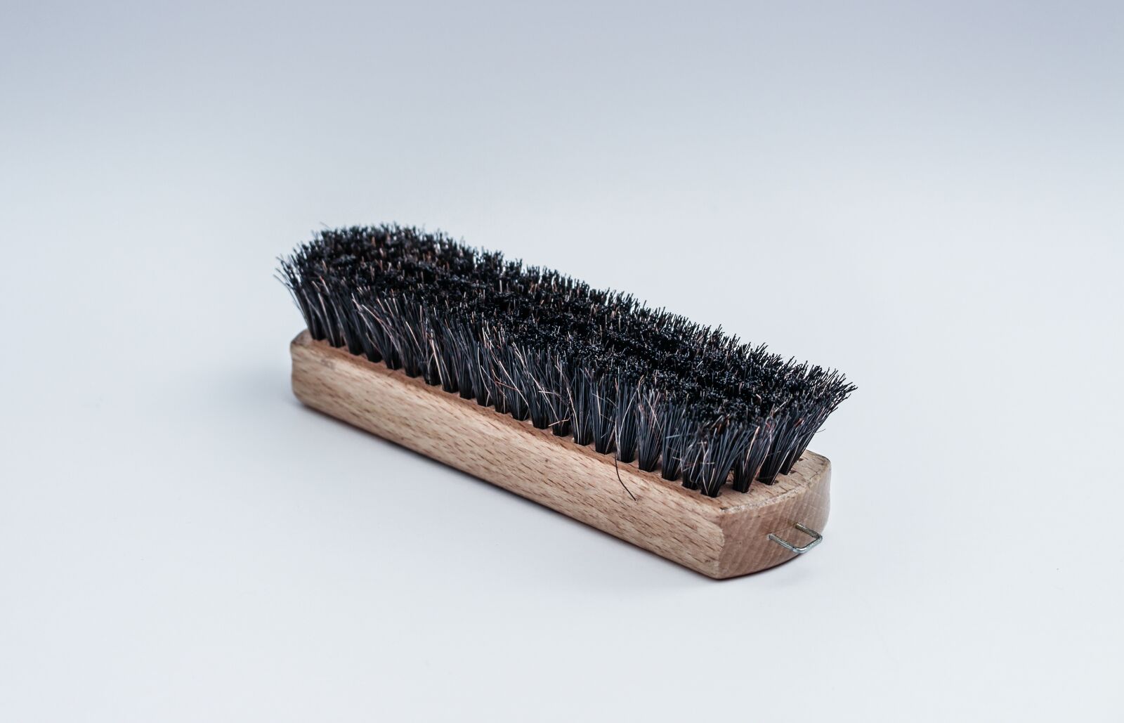 Canon EOS 700D (EOS Rebel T5i / EOS Kiss X7i) sample photo. Brush, shoe brush, wooden photography