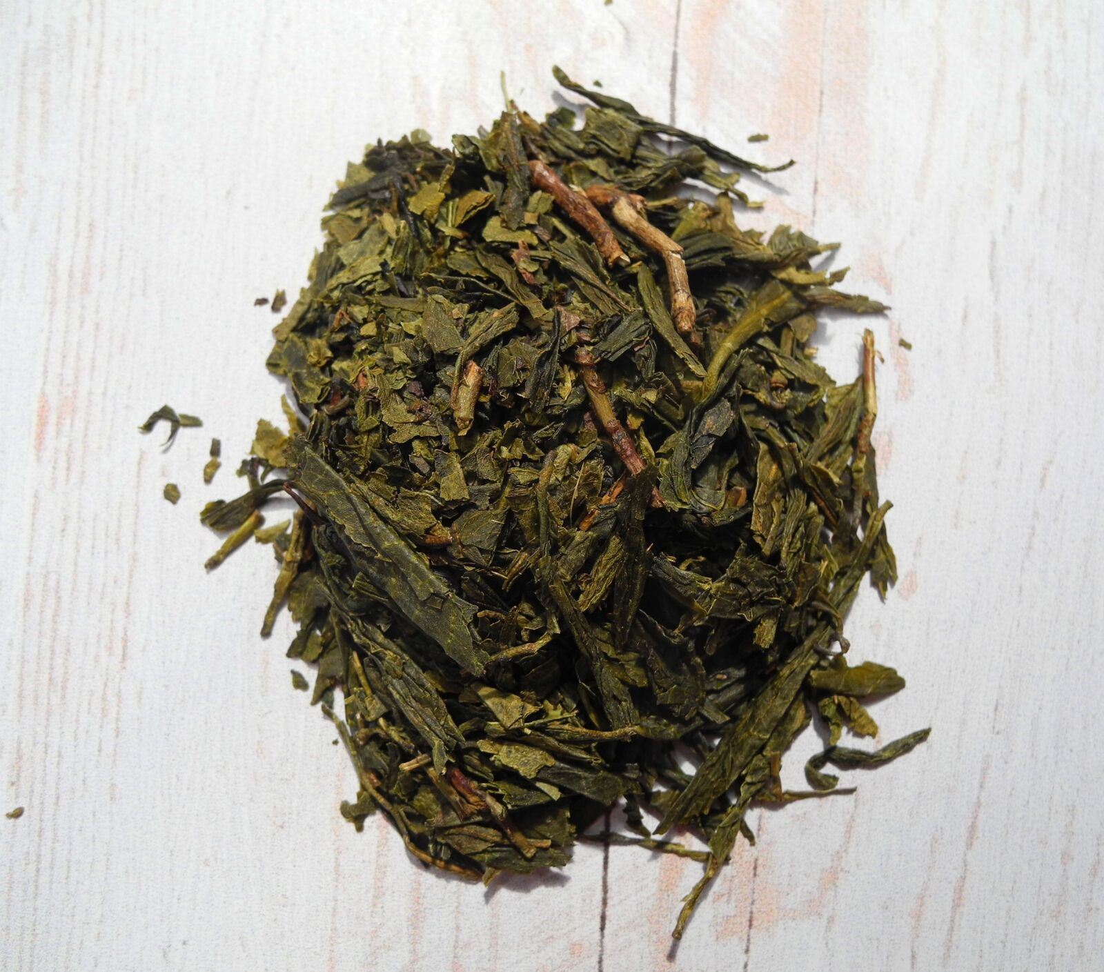 Nikon Coolpix P7000 sample photo. Tea leaves, green tea photography