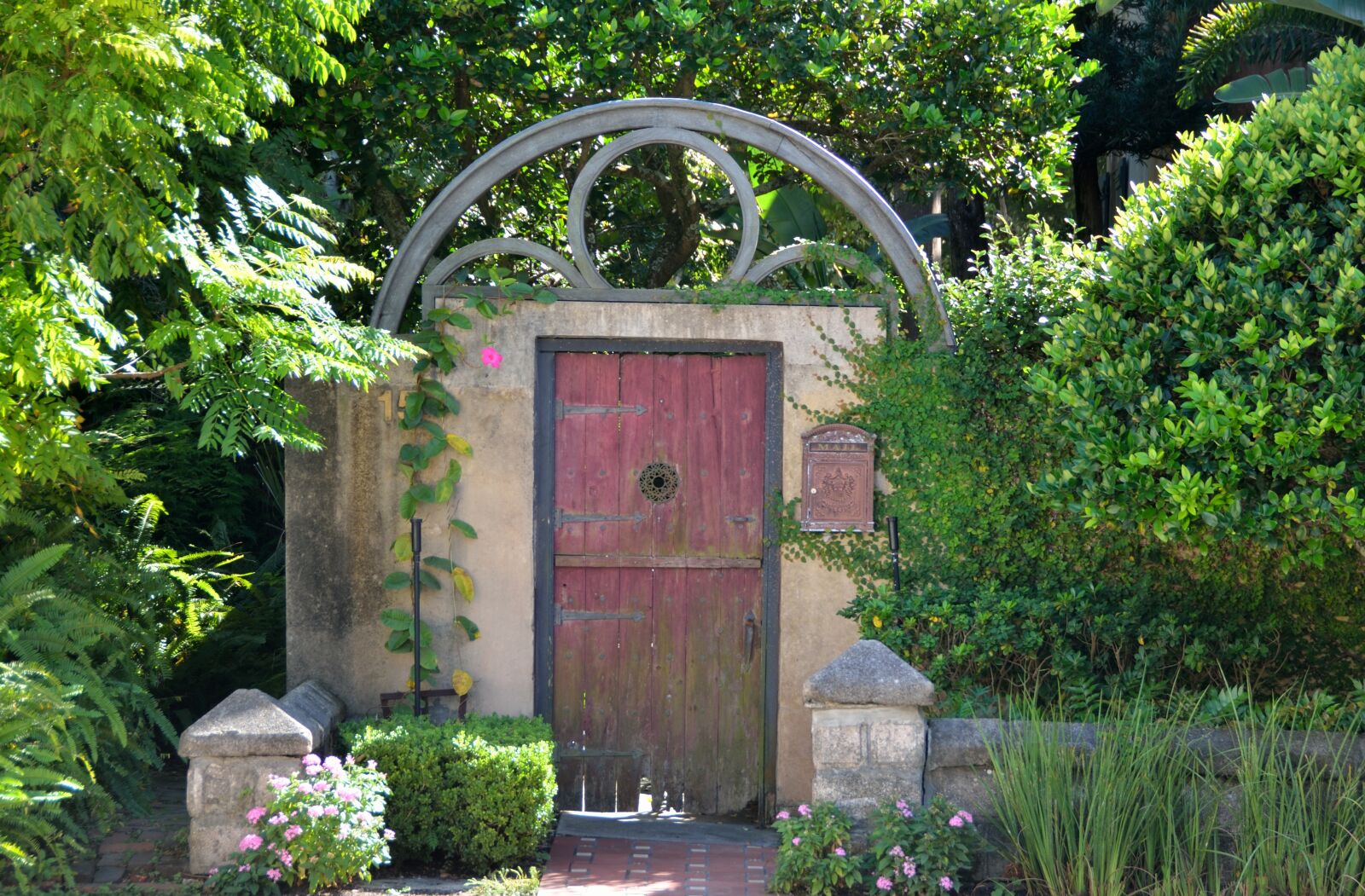 Nikon D7000 sample photo. Vintage, door, entrance photography